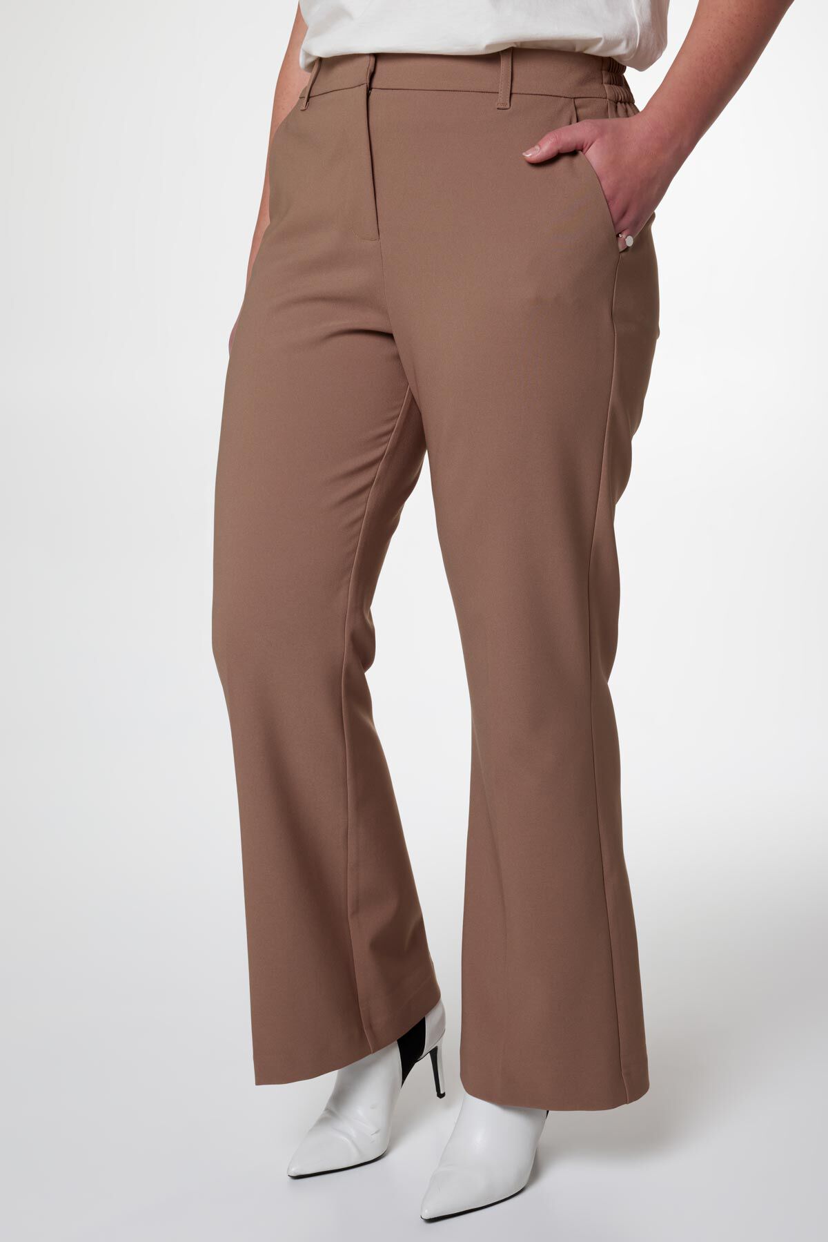 Pantalon met uitlopende pijpen image number 5