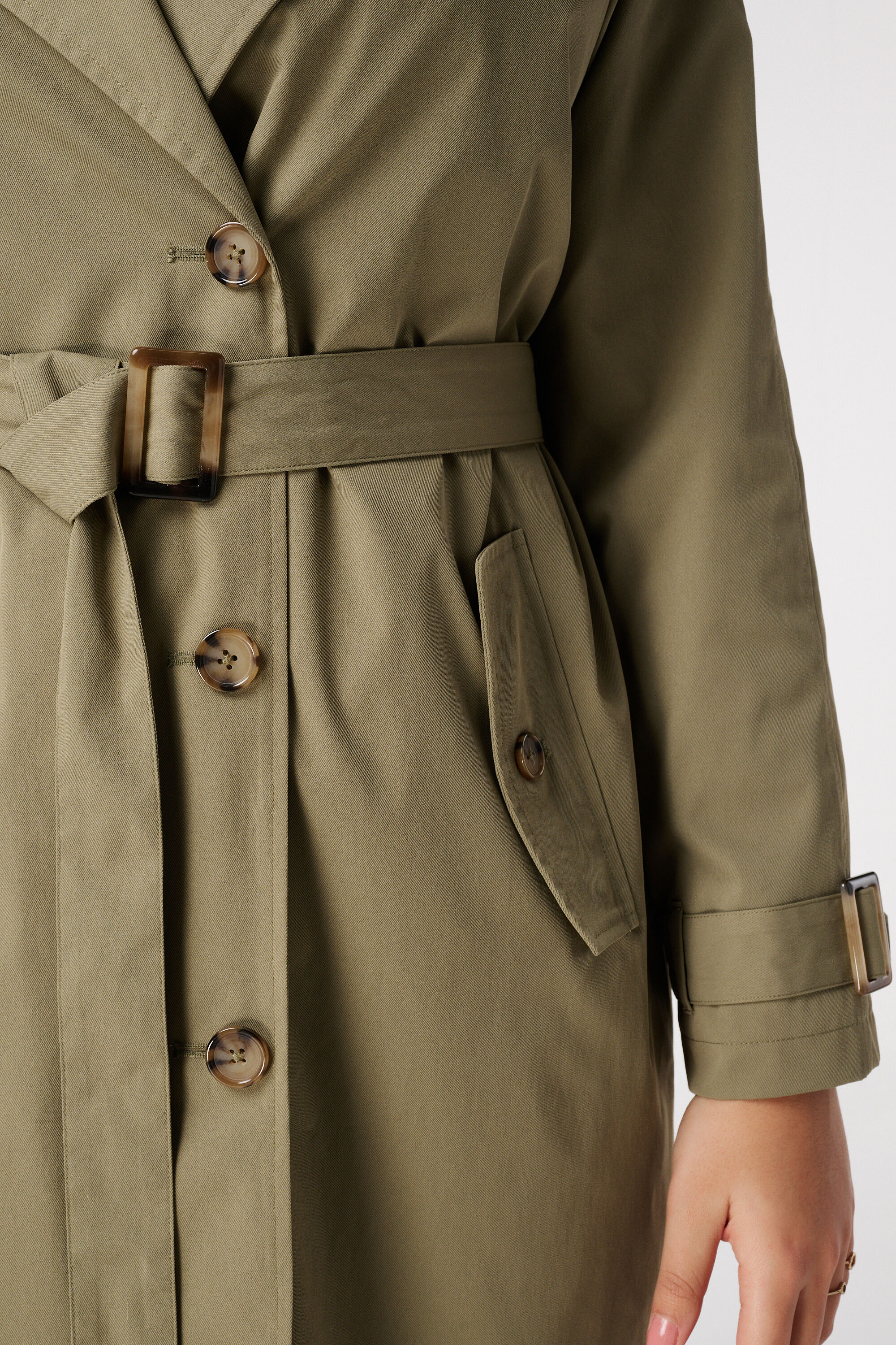 Trenchcoat met tortoise details image number 4