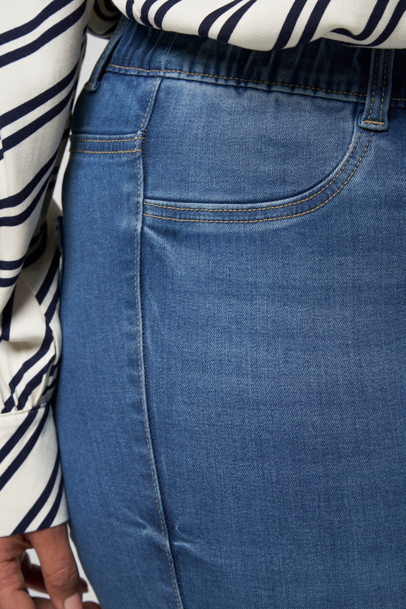 Skinny leg tregging image number 4