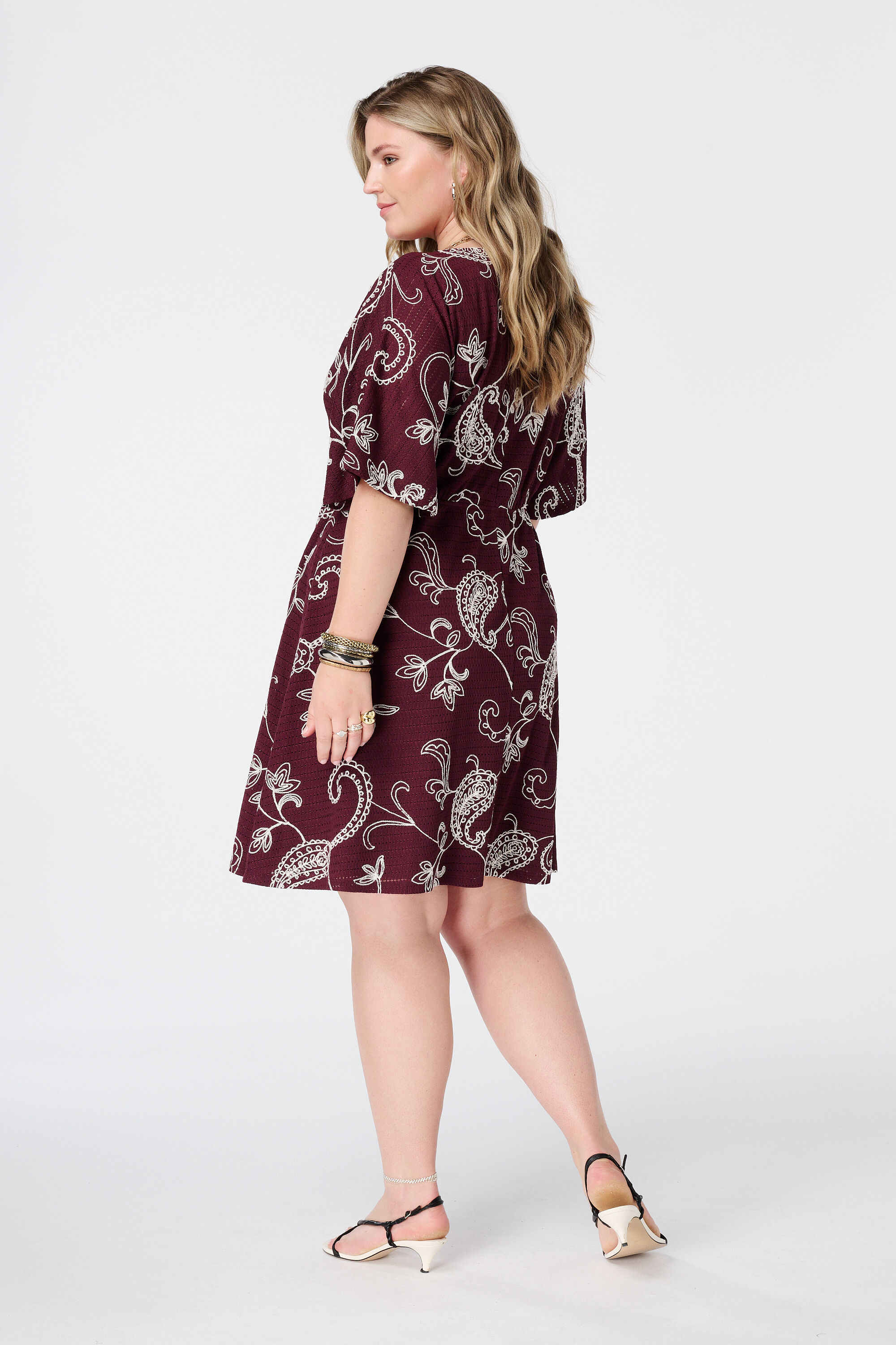 Kort jurkje met vlindermouwen image number 3