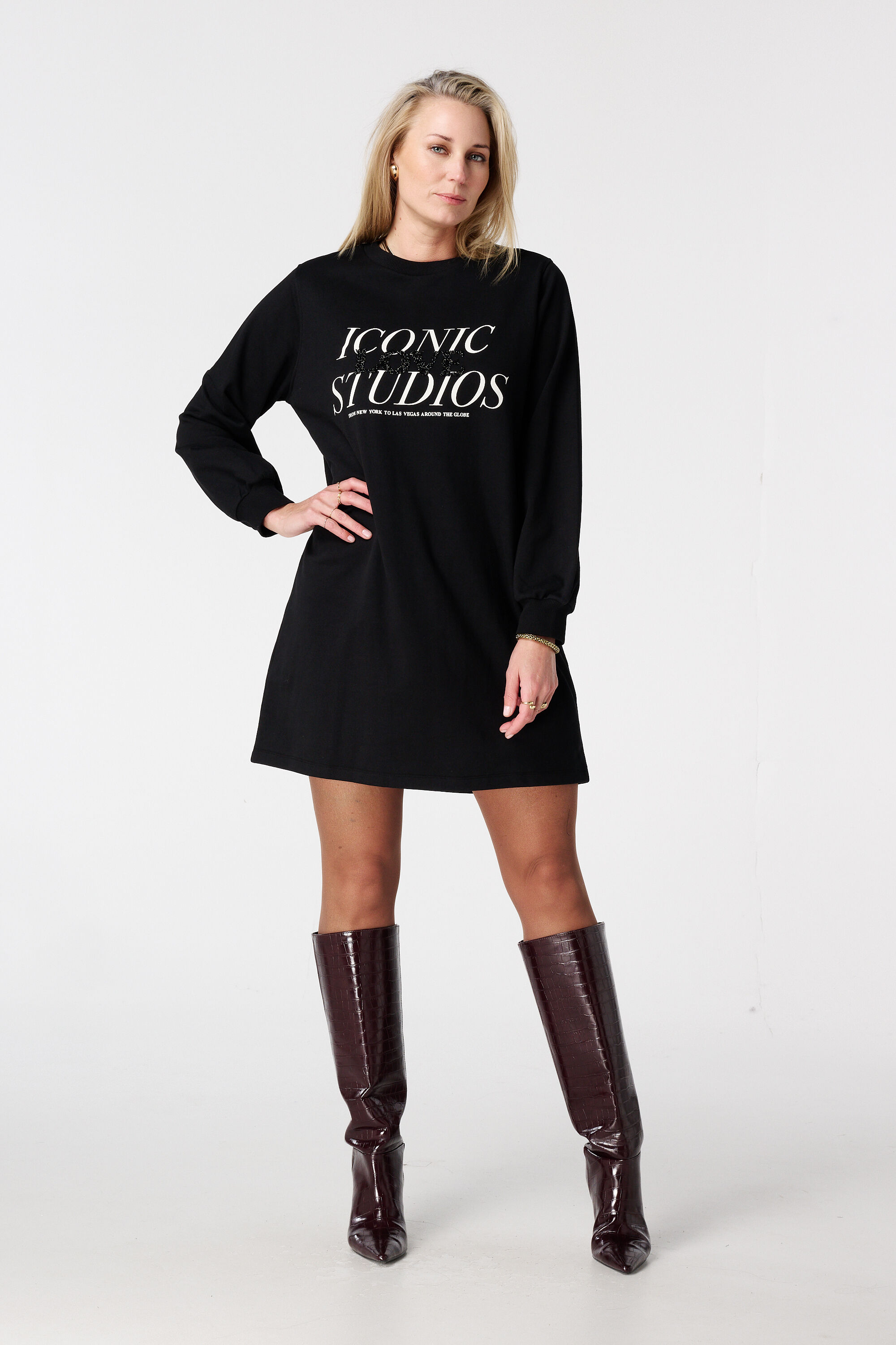 Sweater dress met glitter tekst
