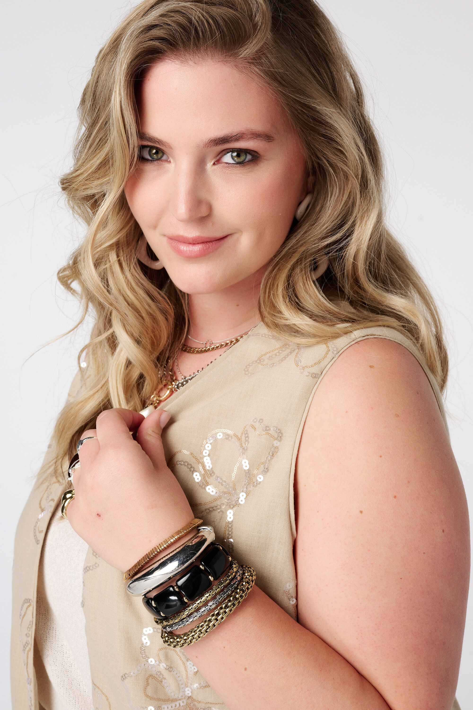 Gilet met pailletten image number 4