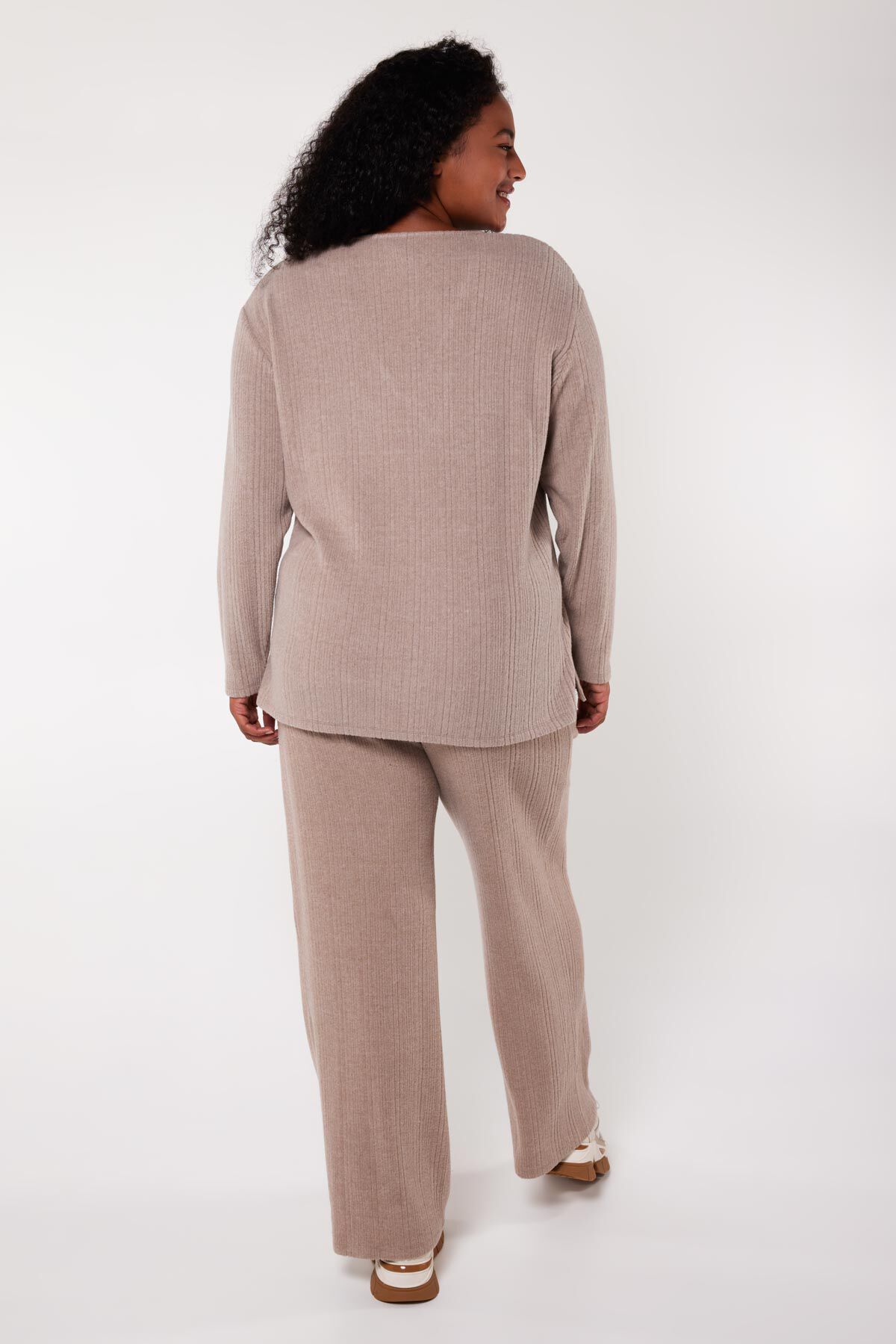 Rechtvallende top met v-hals image number 3