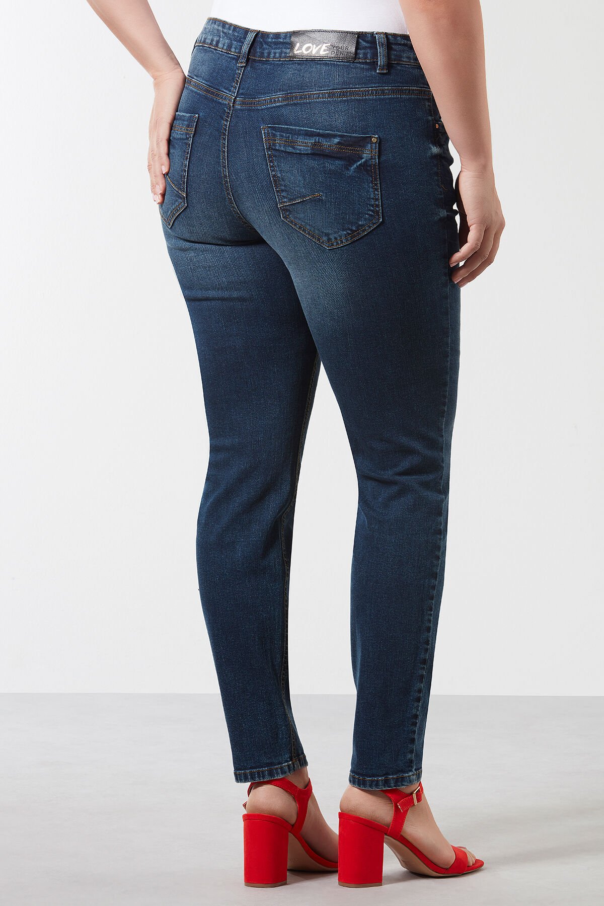 Slim leg jeans IRIS image number 3