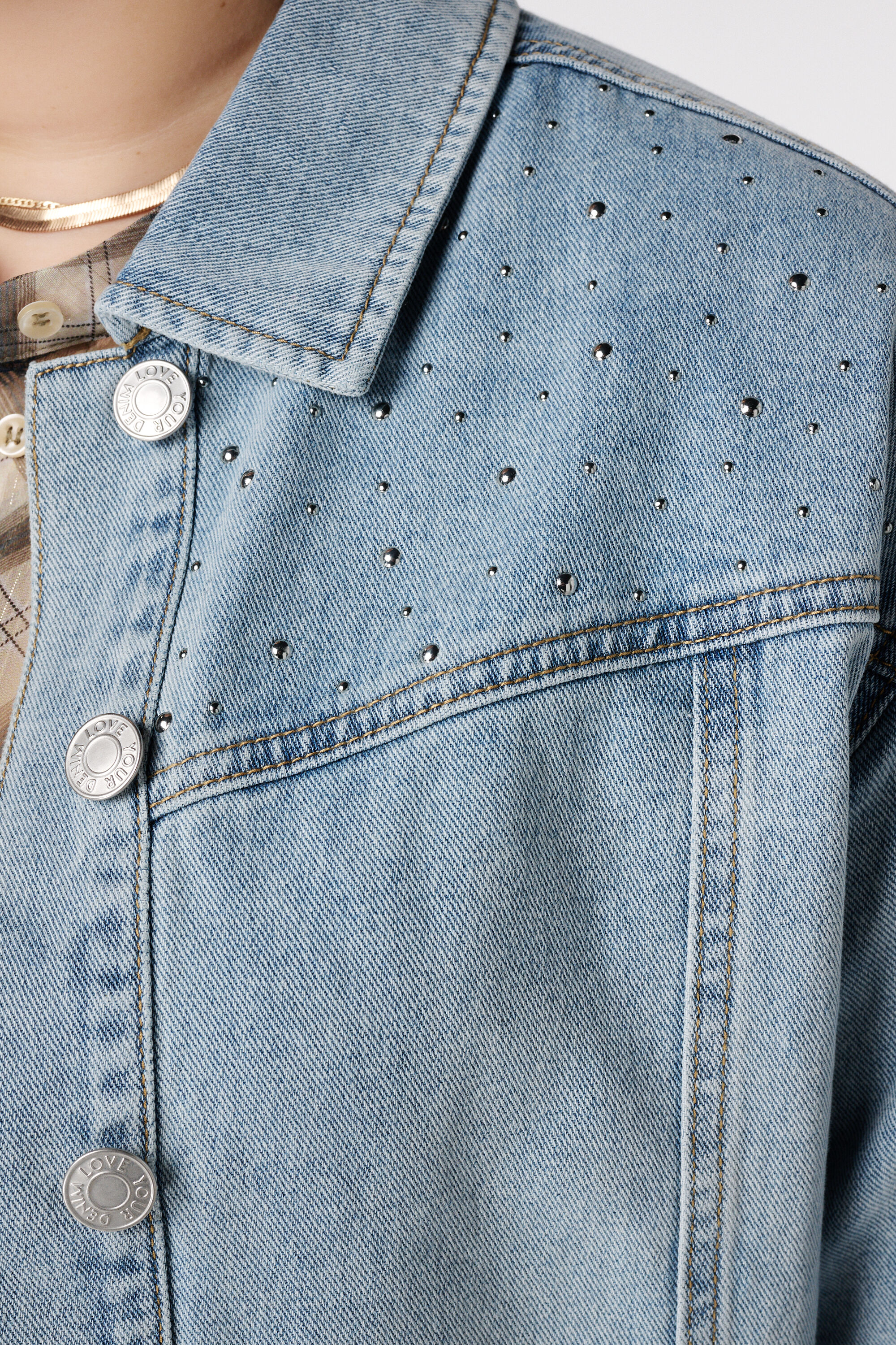 Spijkerjasje met studs image number 6