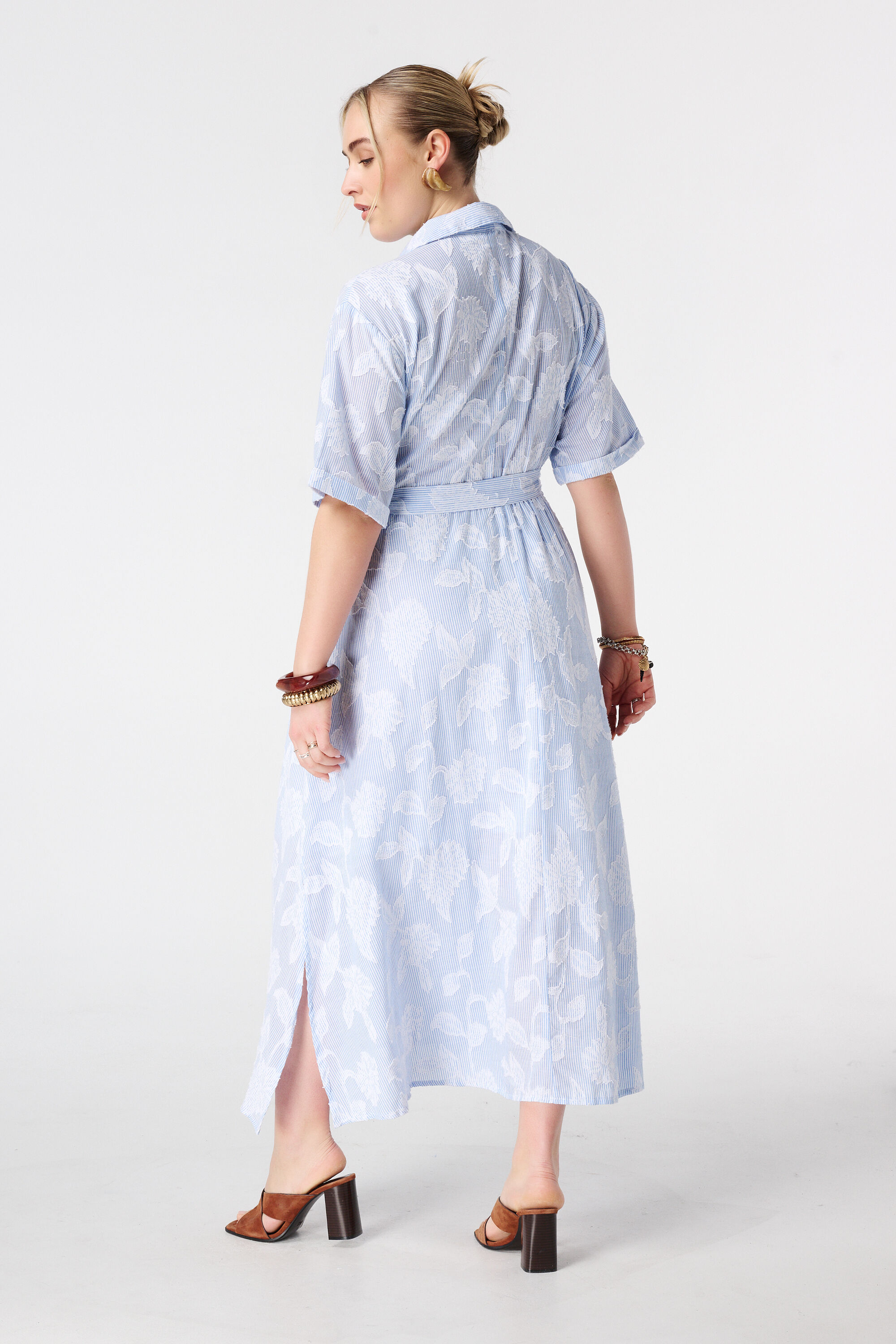 Gestreepte jurk met bloemen motief image number 2