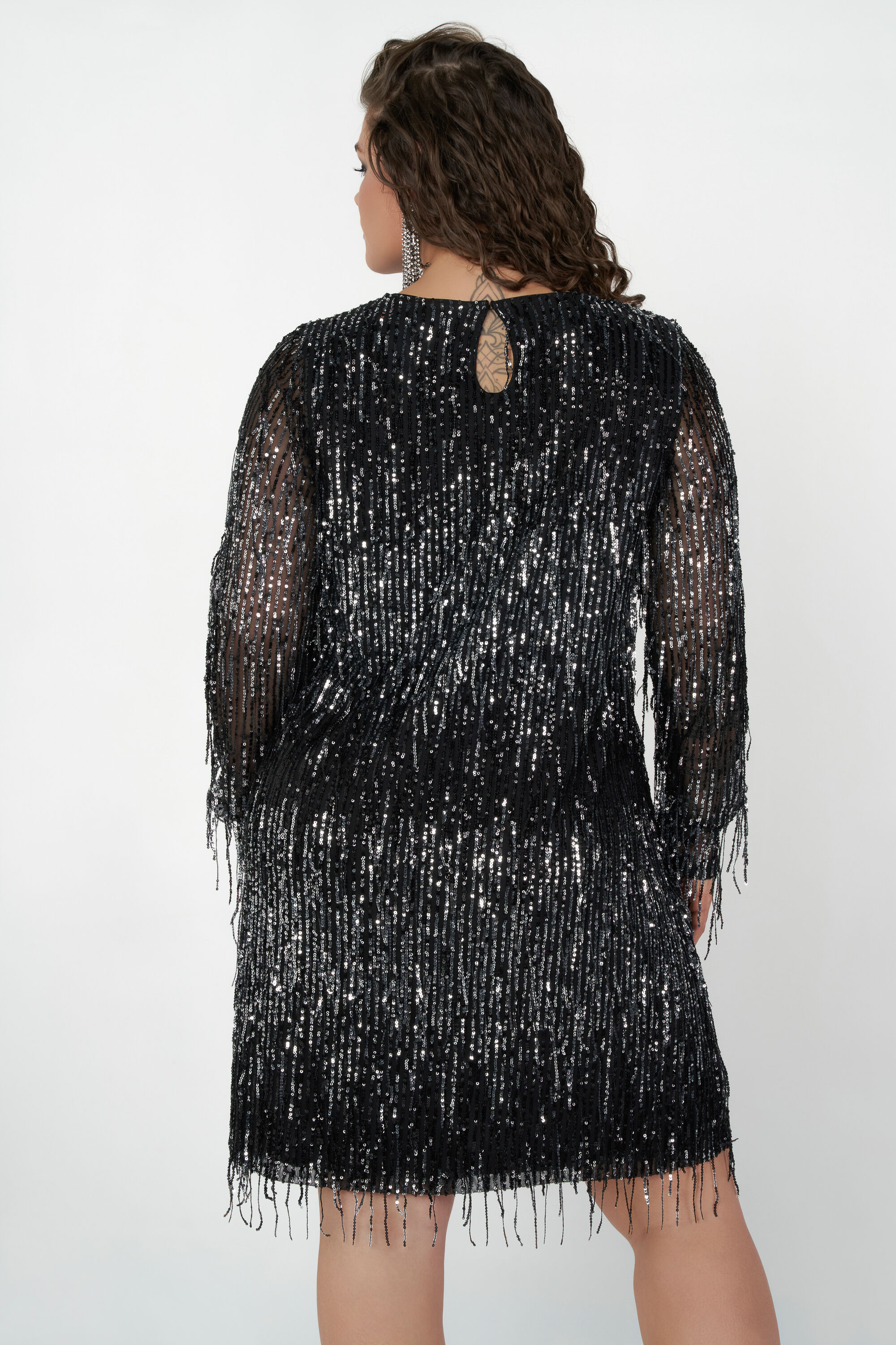 Pailletten jurk met fringe details image number 3