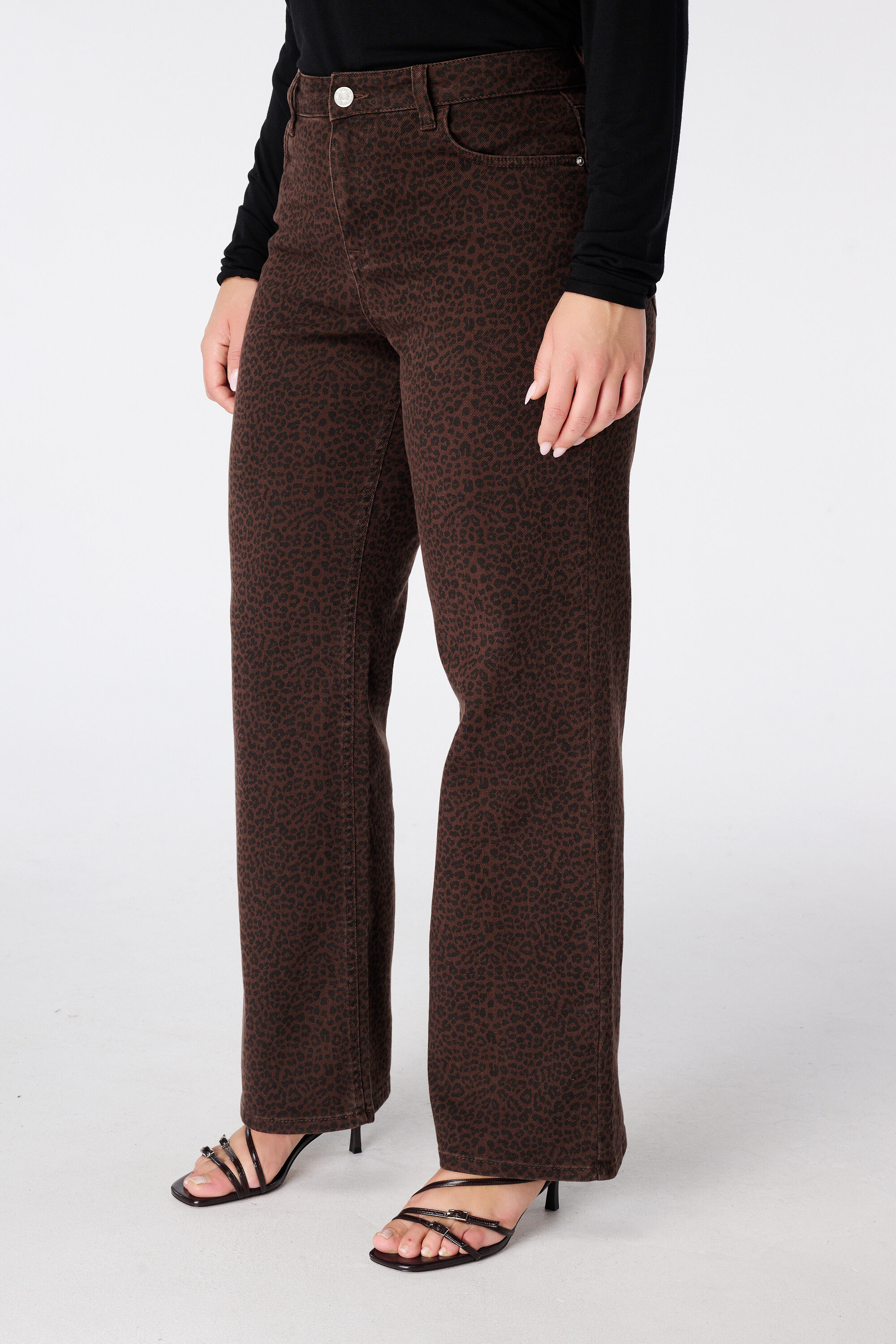 Wide leg jeans met panterprint image number 5