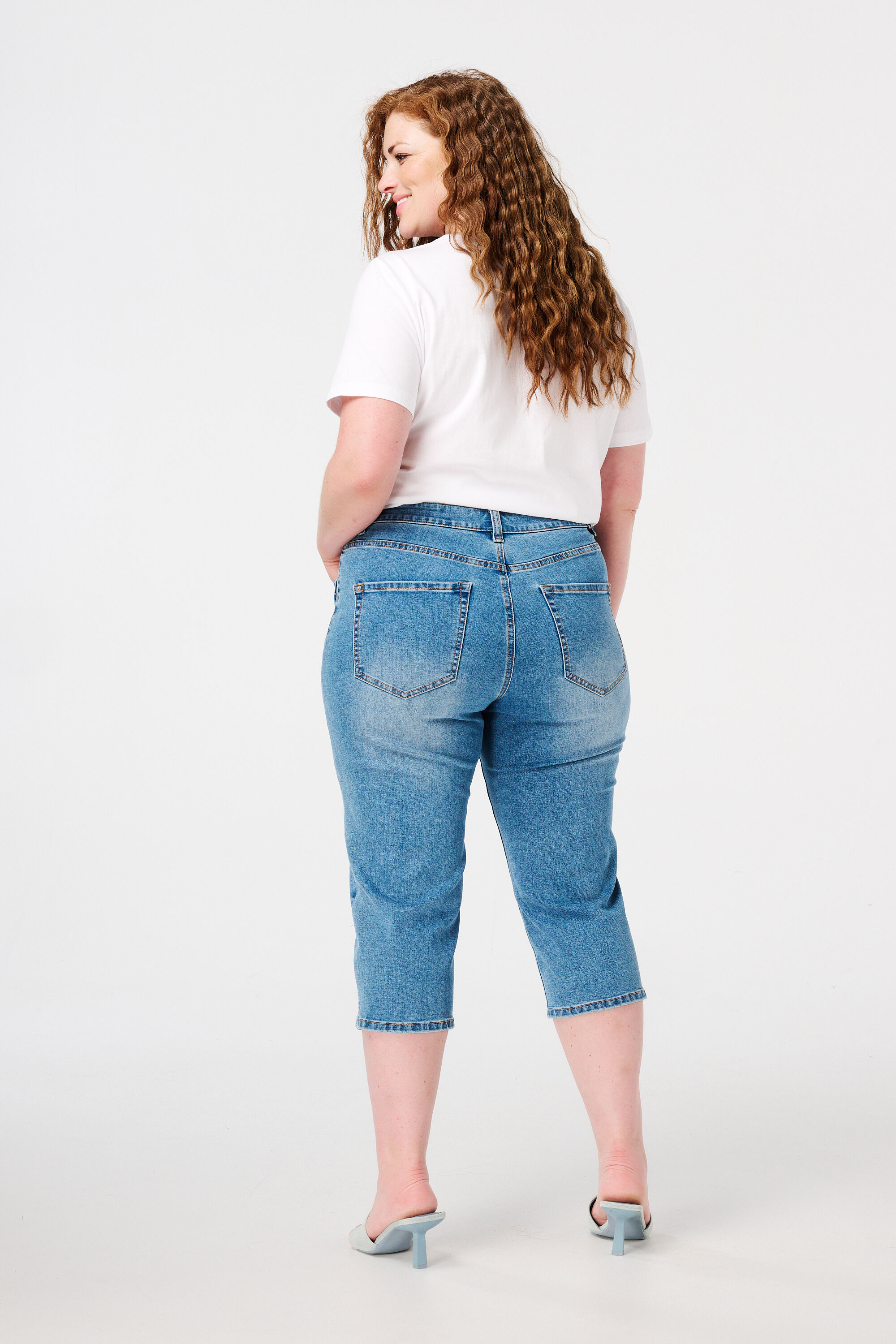 Capri jeans image number 3