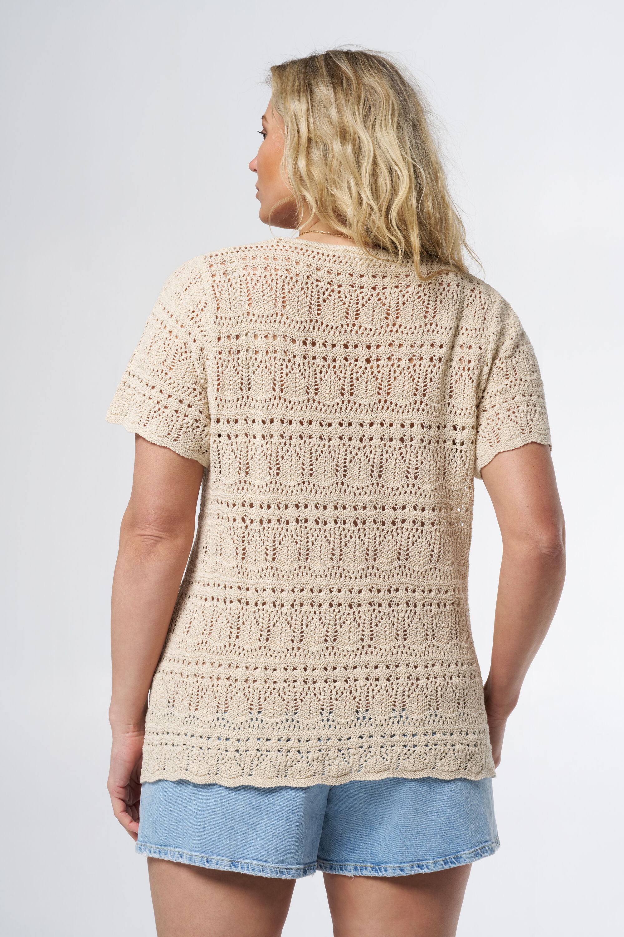 Gehaakte top met strikdetail image number 3