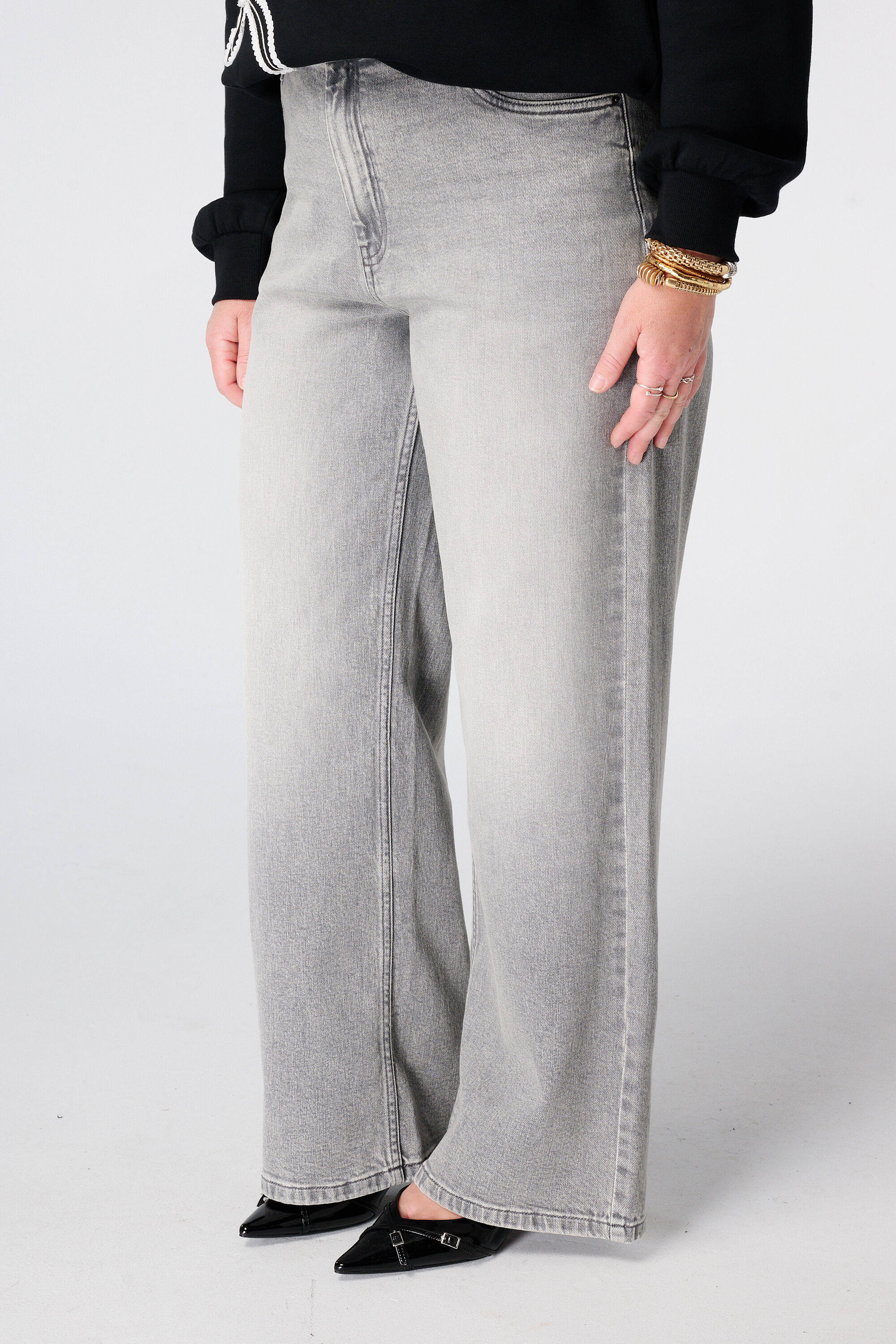 Wide leg jeans met riempje image number 5