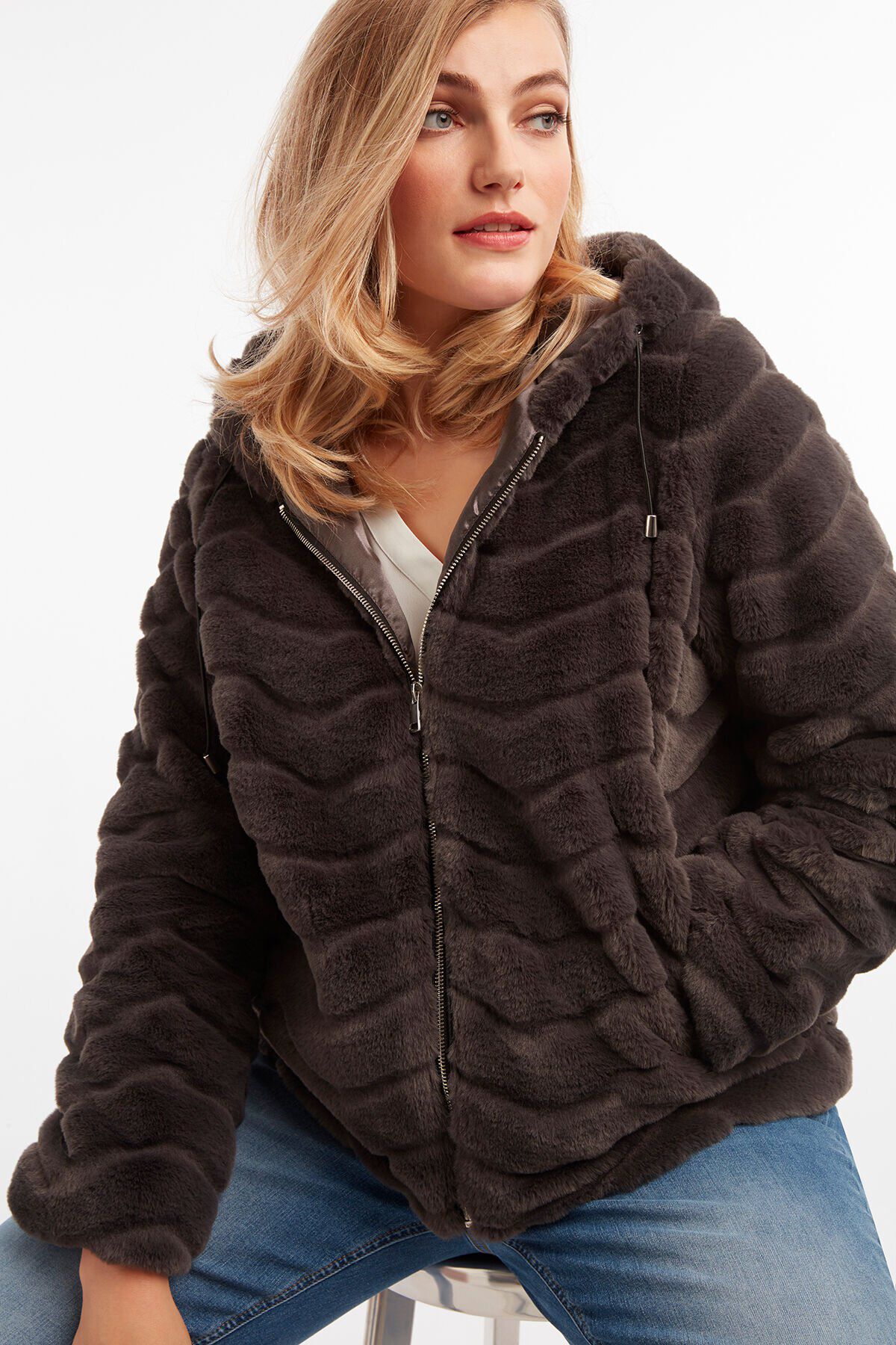 Fake fur jas image number 4