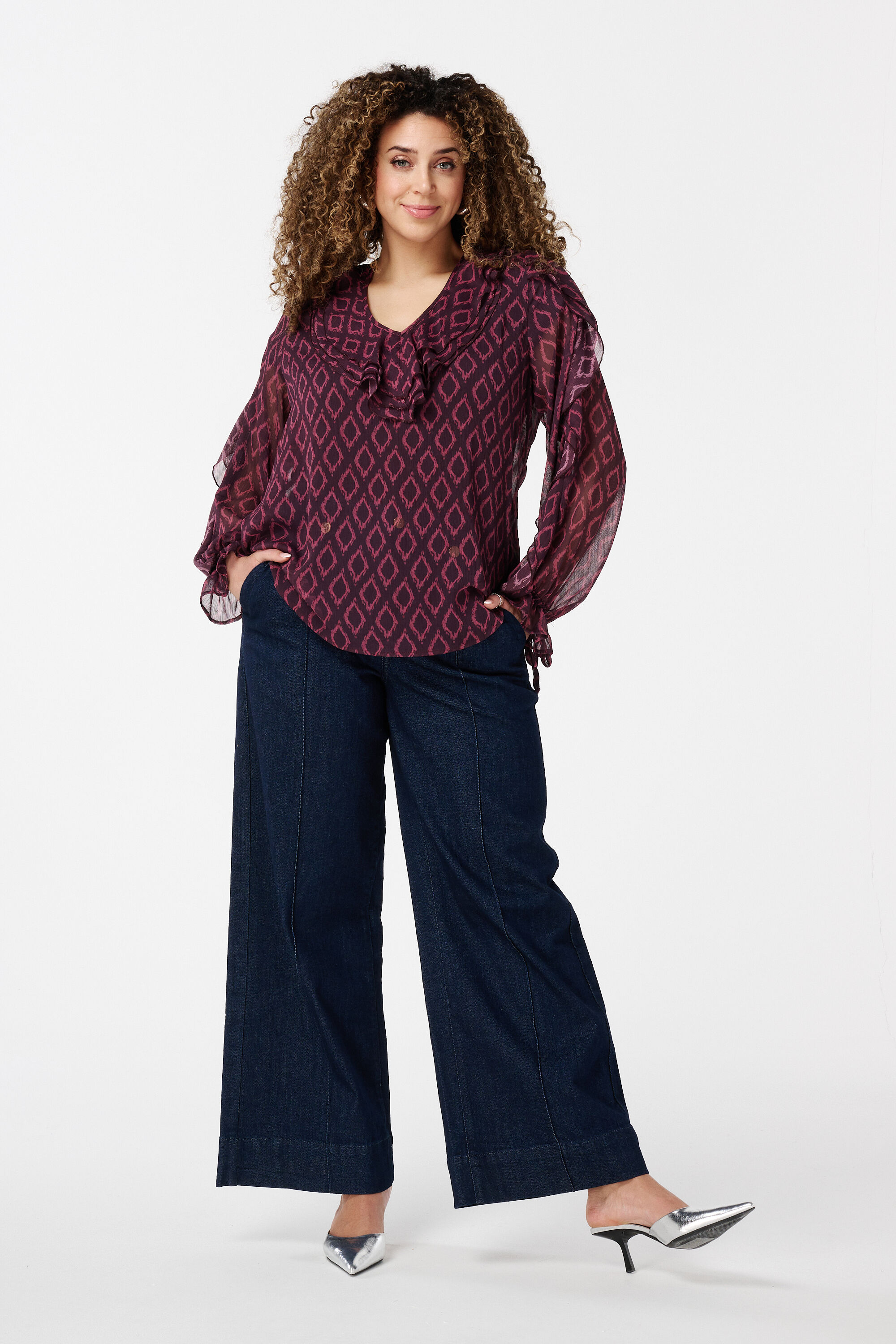 Blouse met ruffles image number 5
