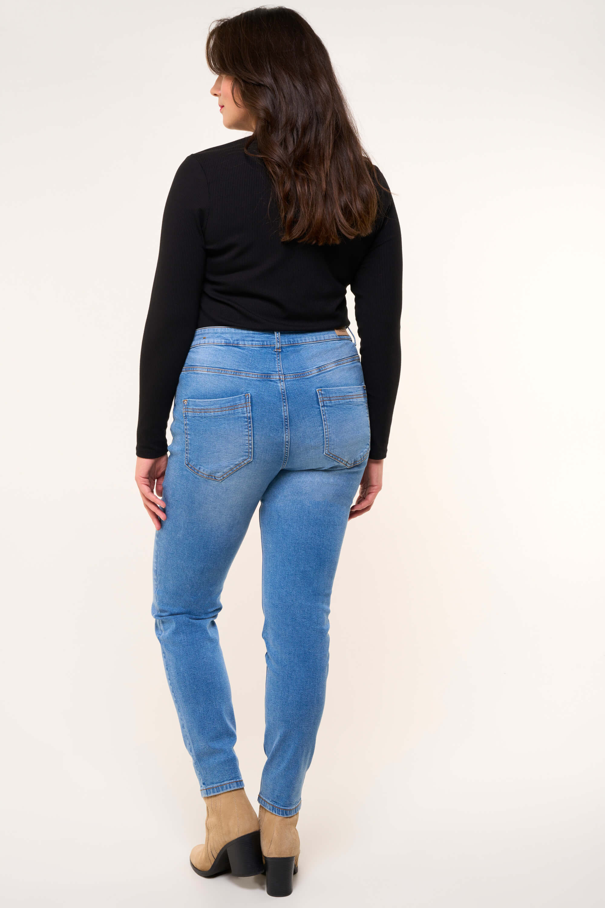 Slim leg jeans IRIS image number 3