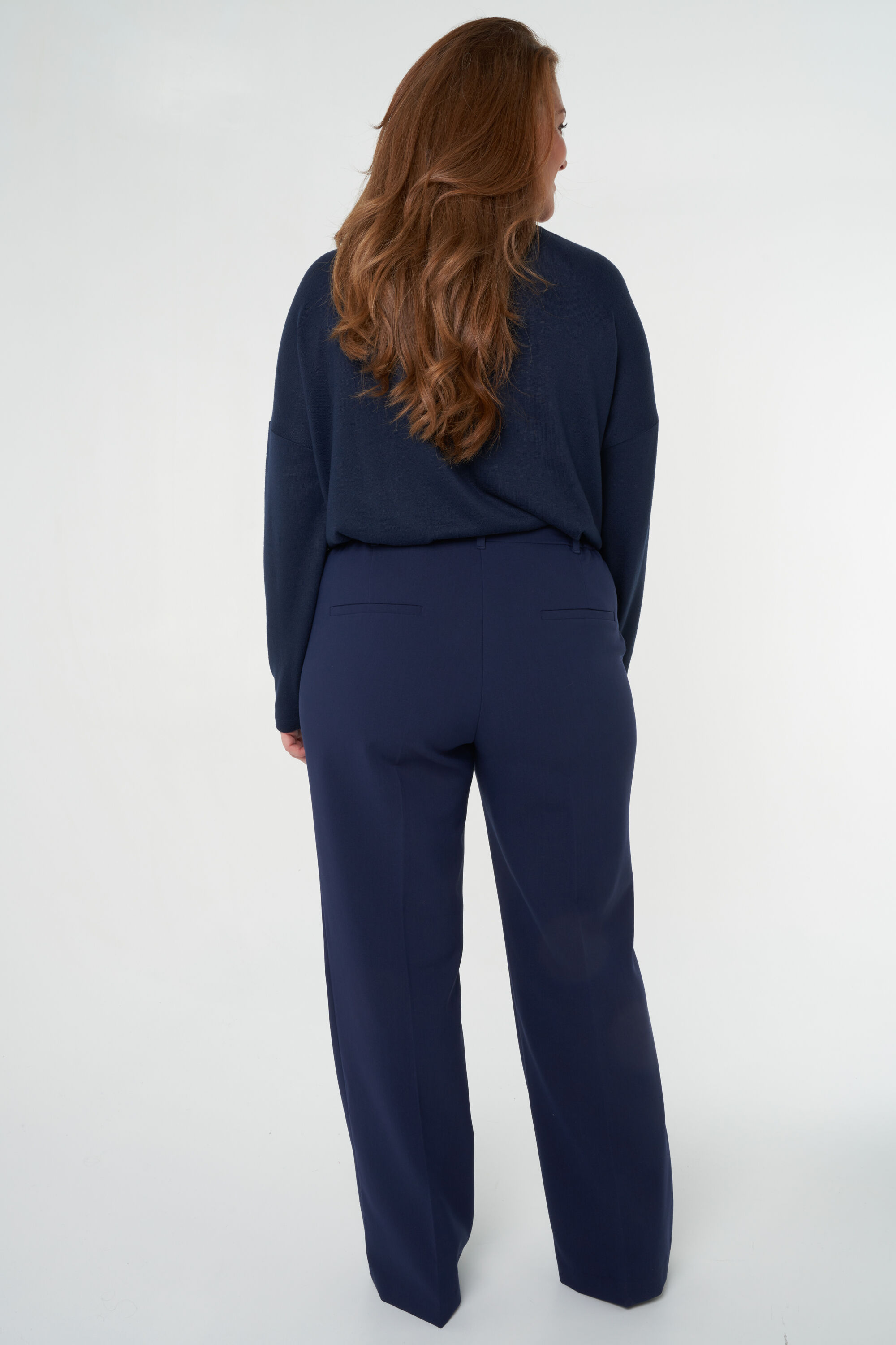 Rechtvallende pantalon image number 4