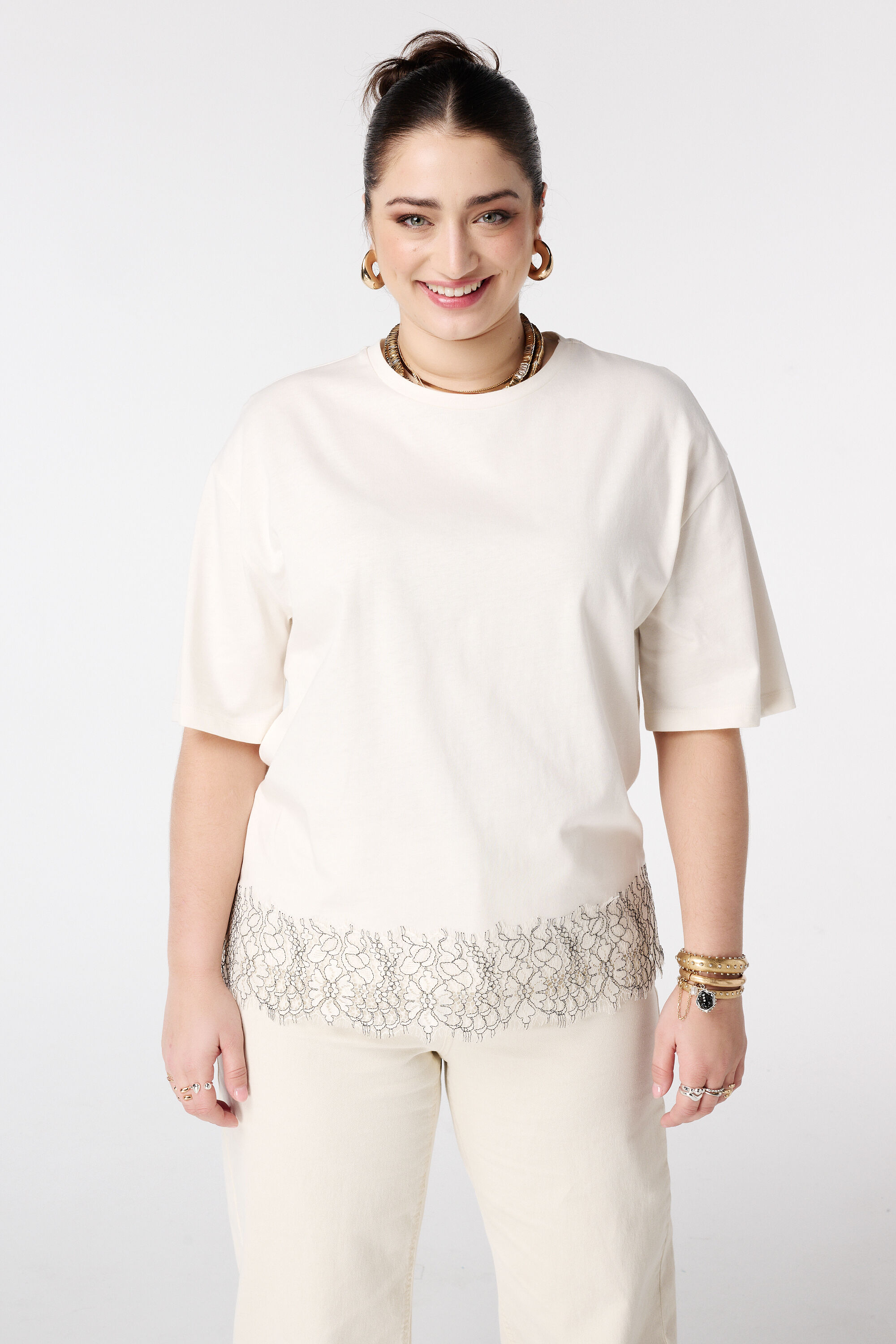 Oversized t-shirt met kant