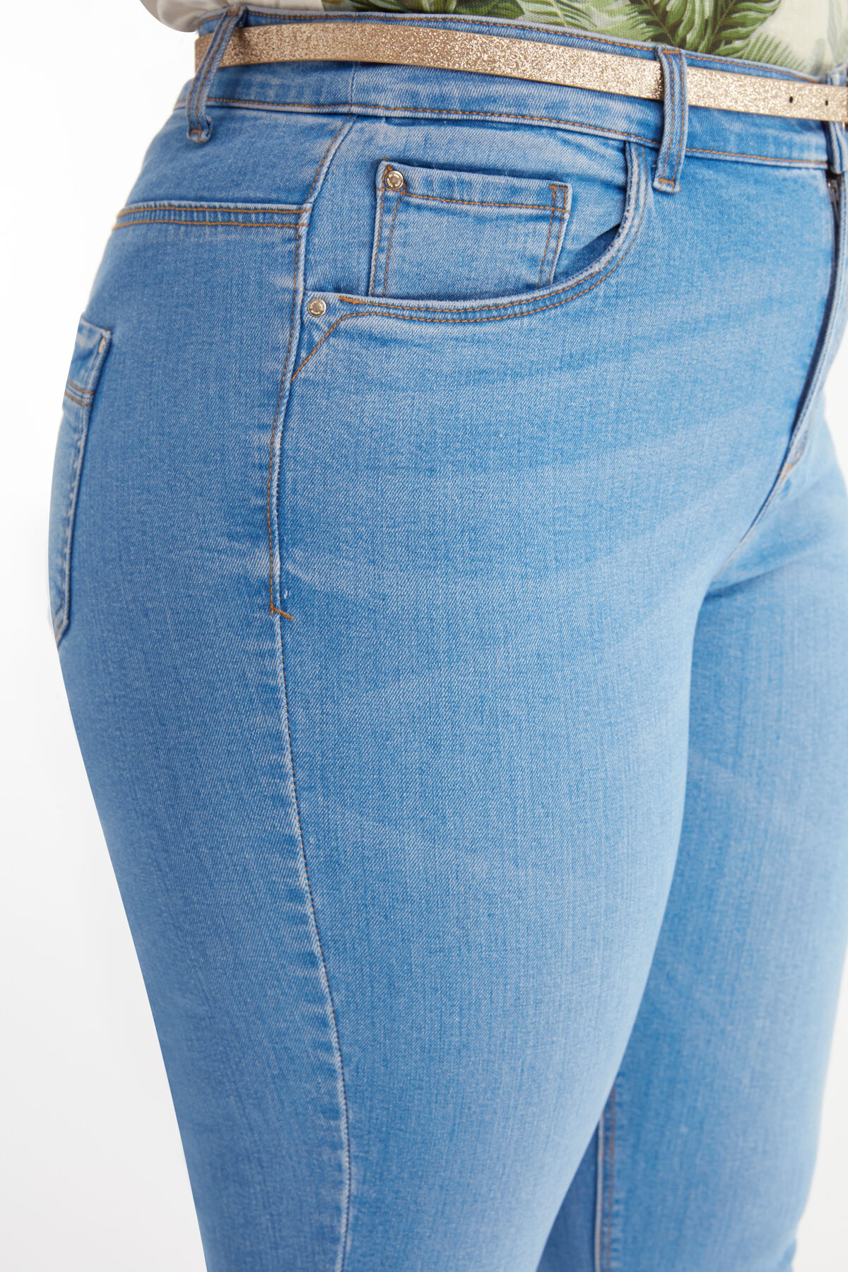 Jeans met ceintuur image number 5