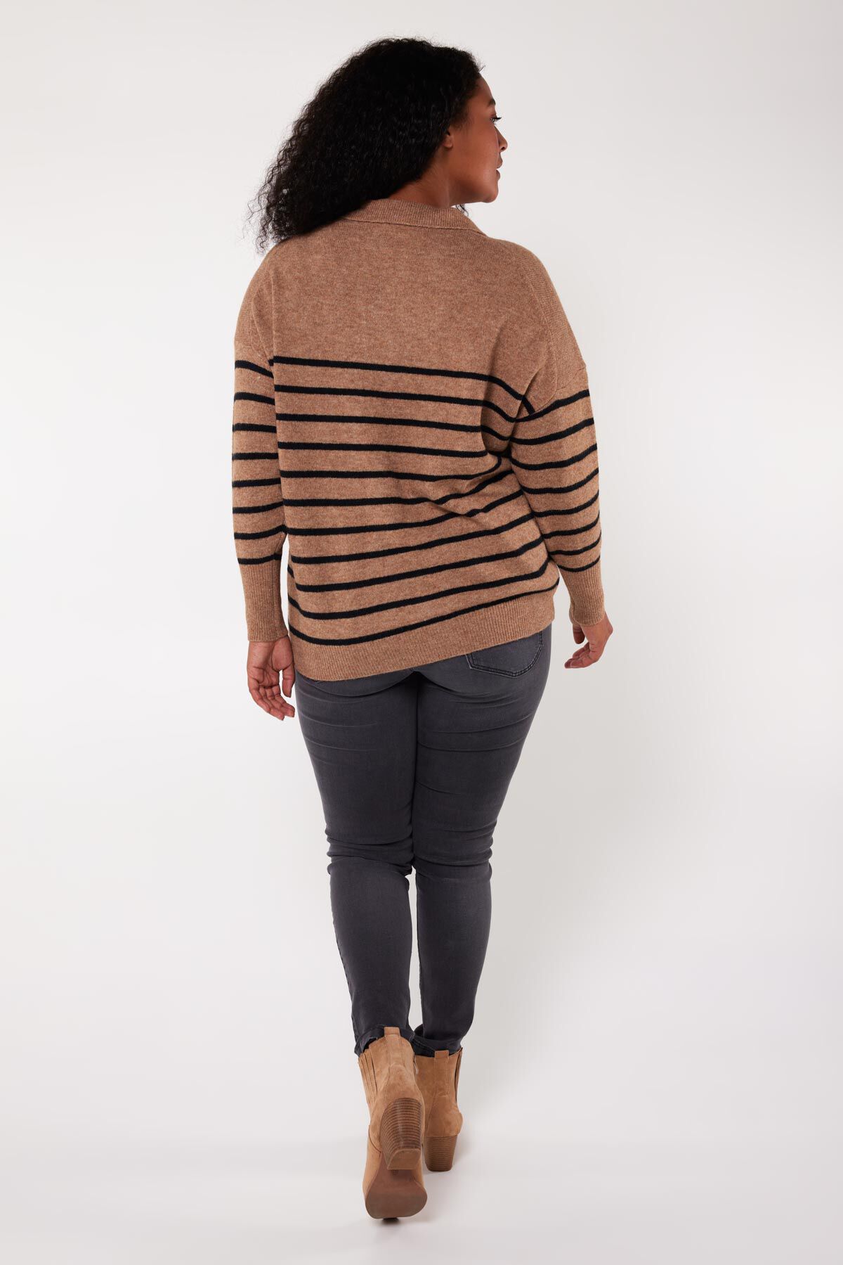 Fijngebreide trui met polokraag image number 3