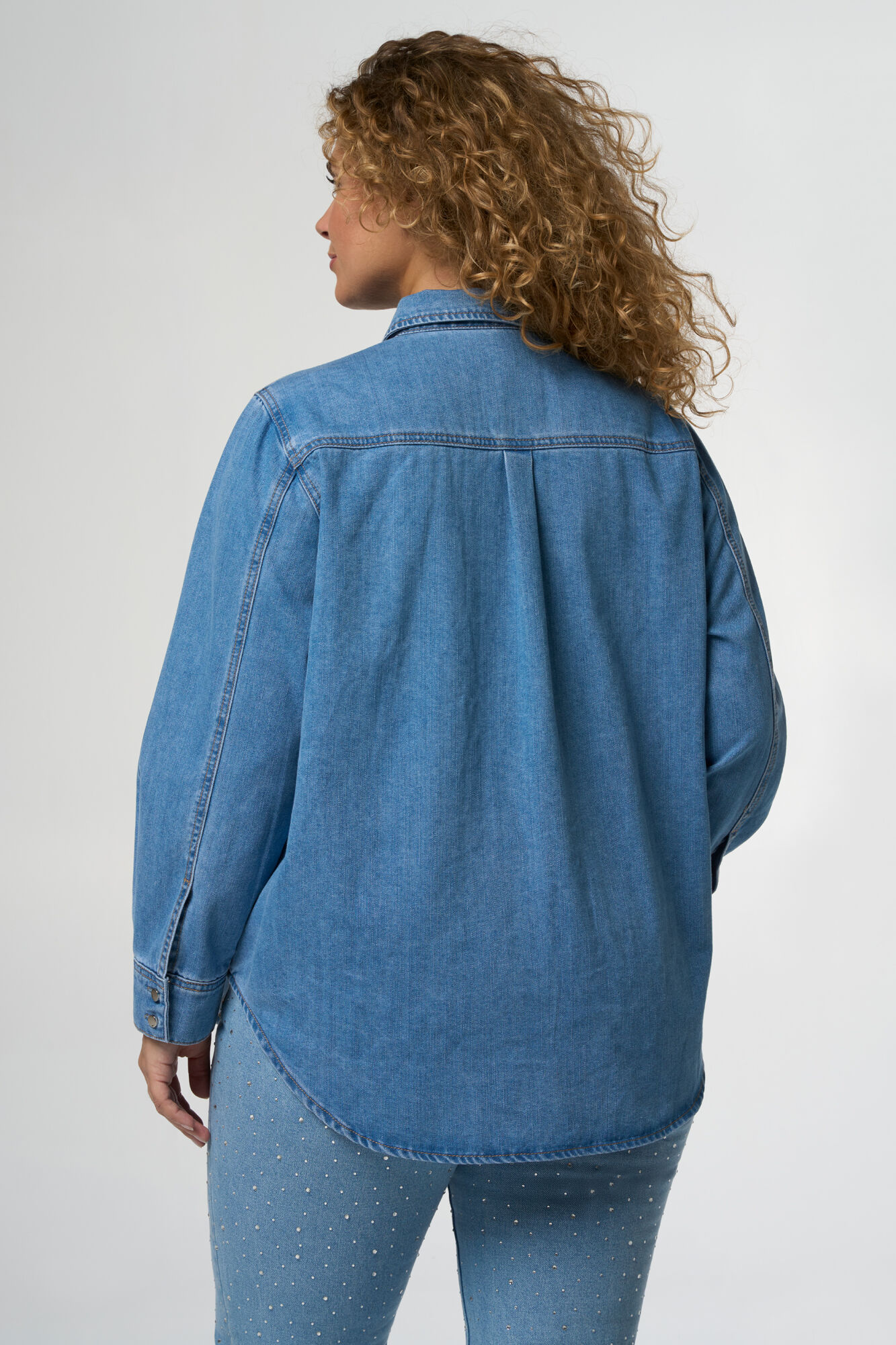 Denim blouse met steentjes image number 3