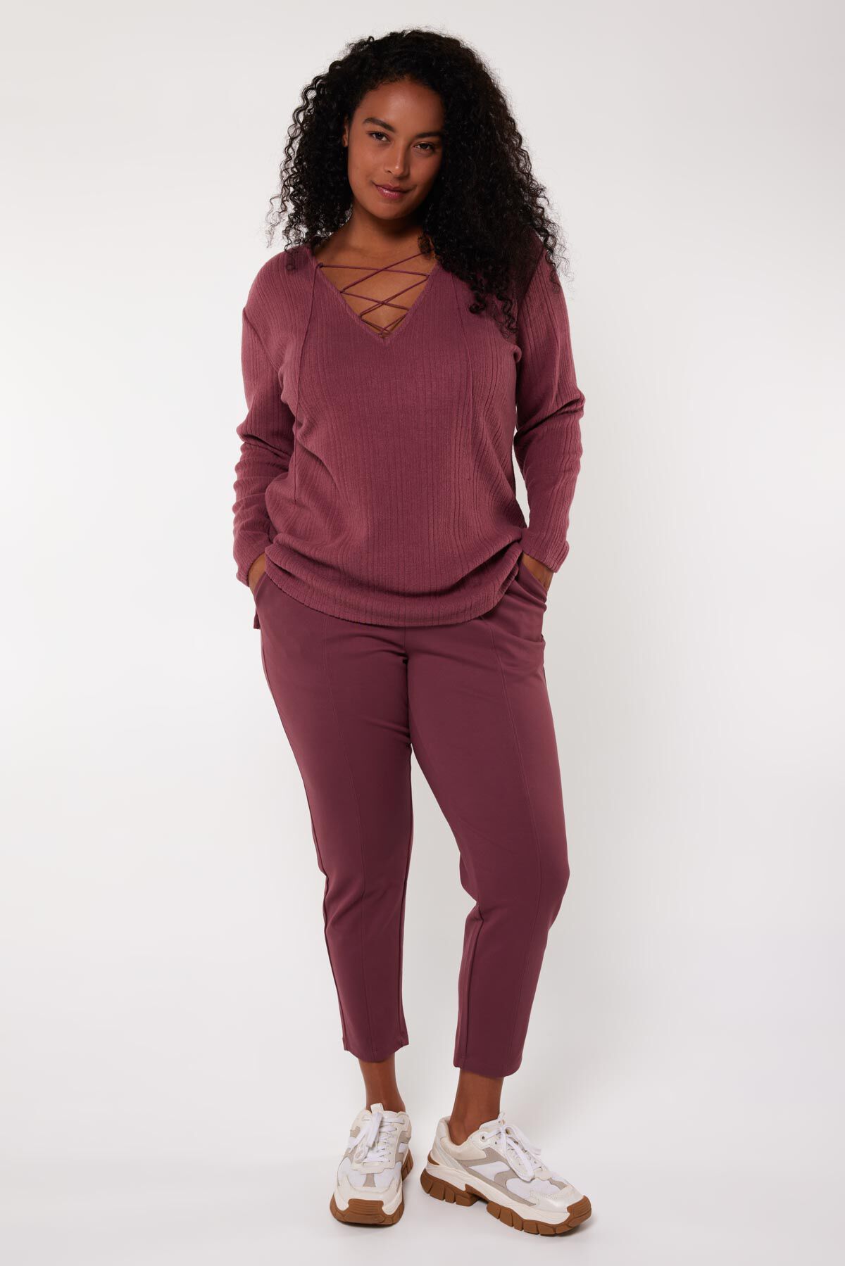 Rechtvallende top met v-hals image number 0