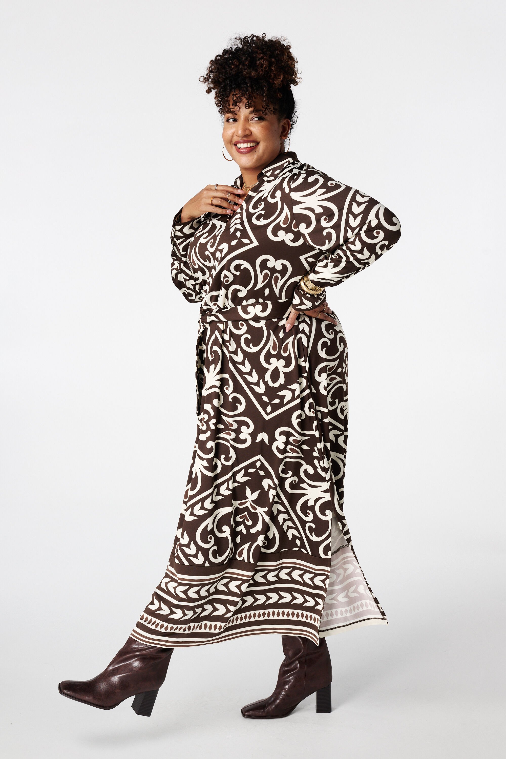 Jurk met paisley print en ceintuur image number 5