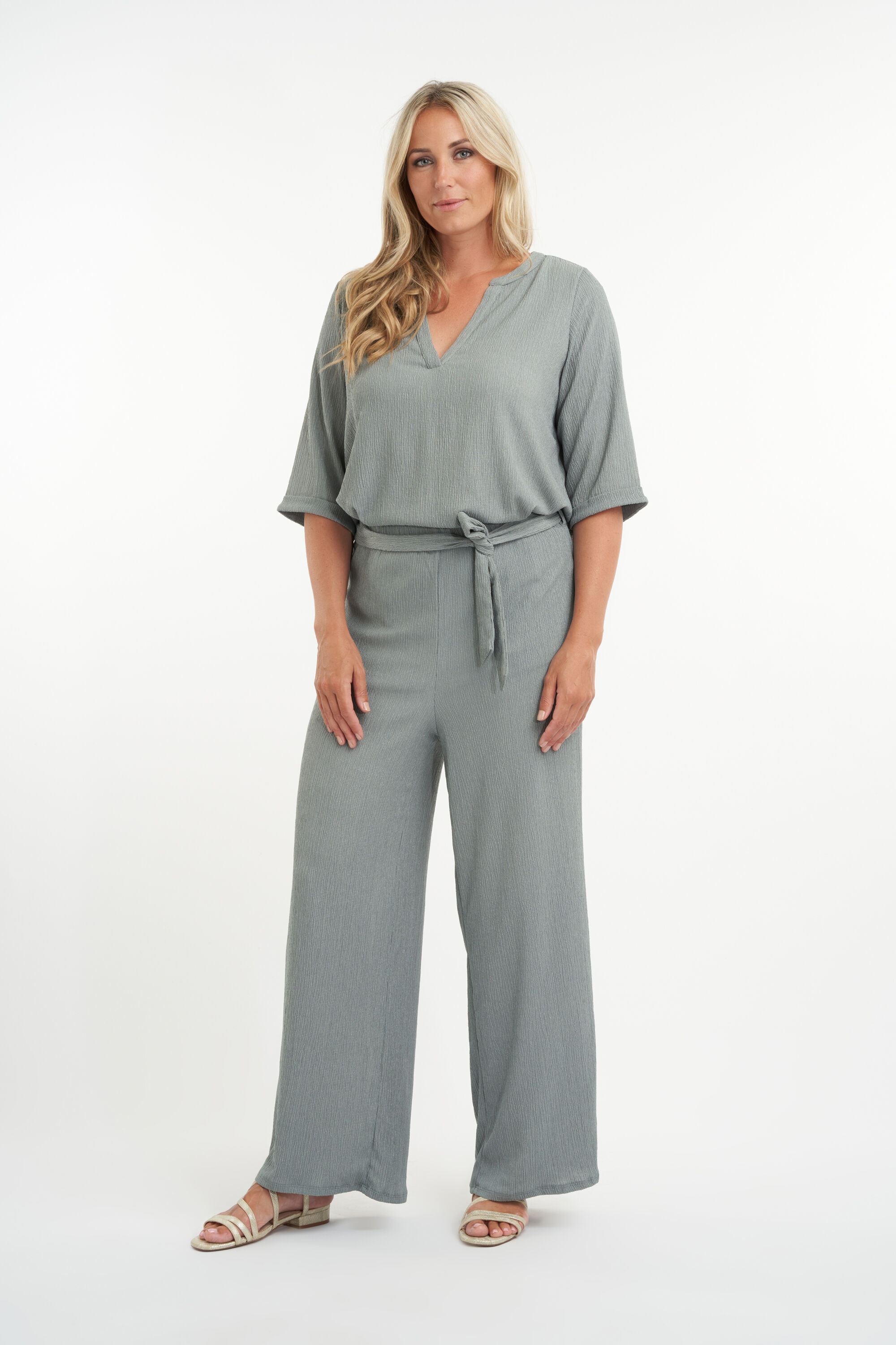 Rechtvallende broek met knoopceintuur image number 4