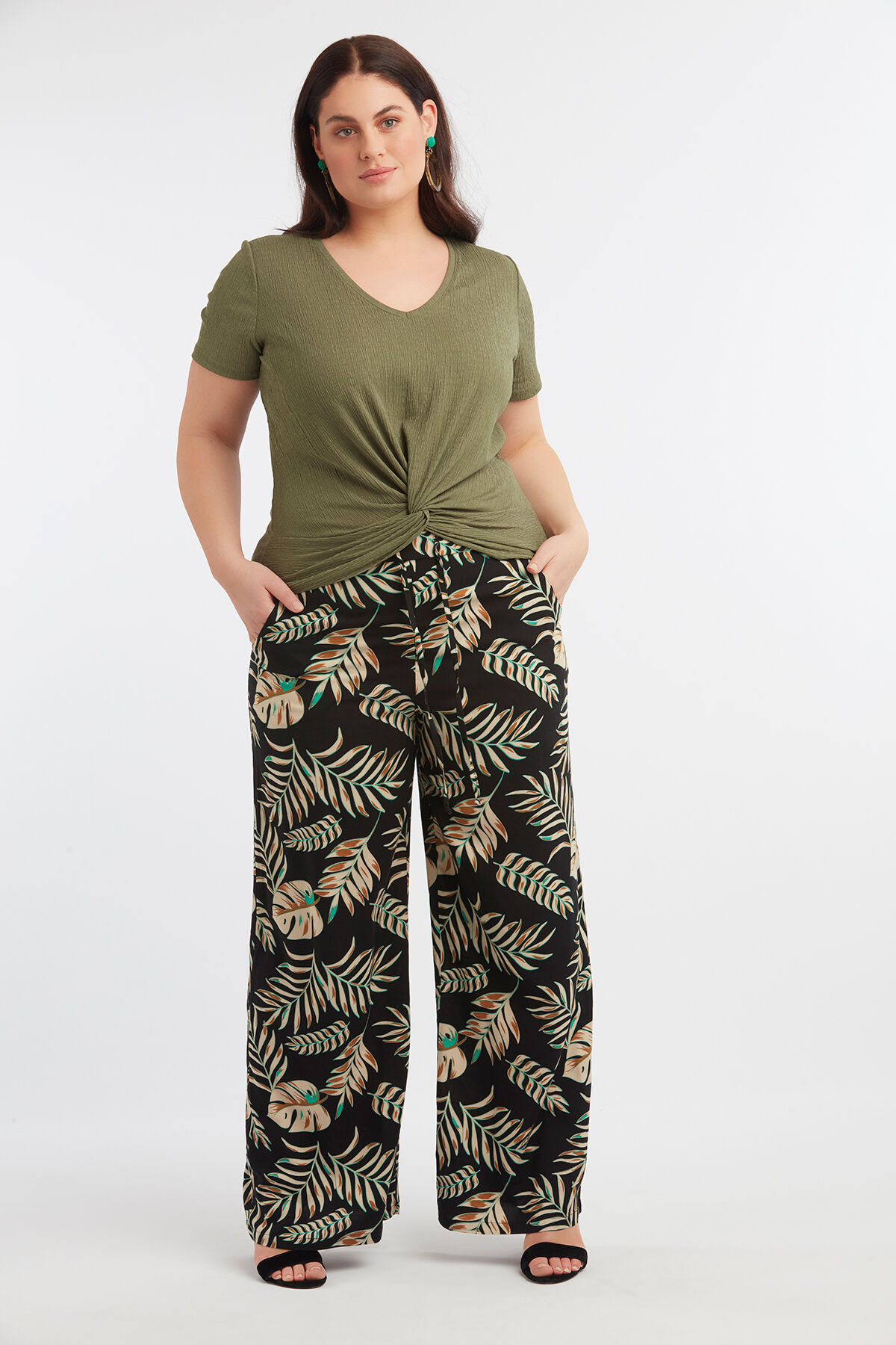 Wijdvallende broek met all-over print  image number 3