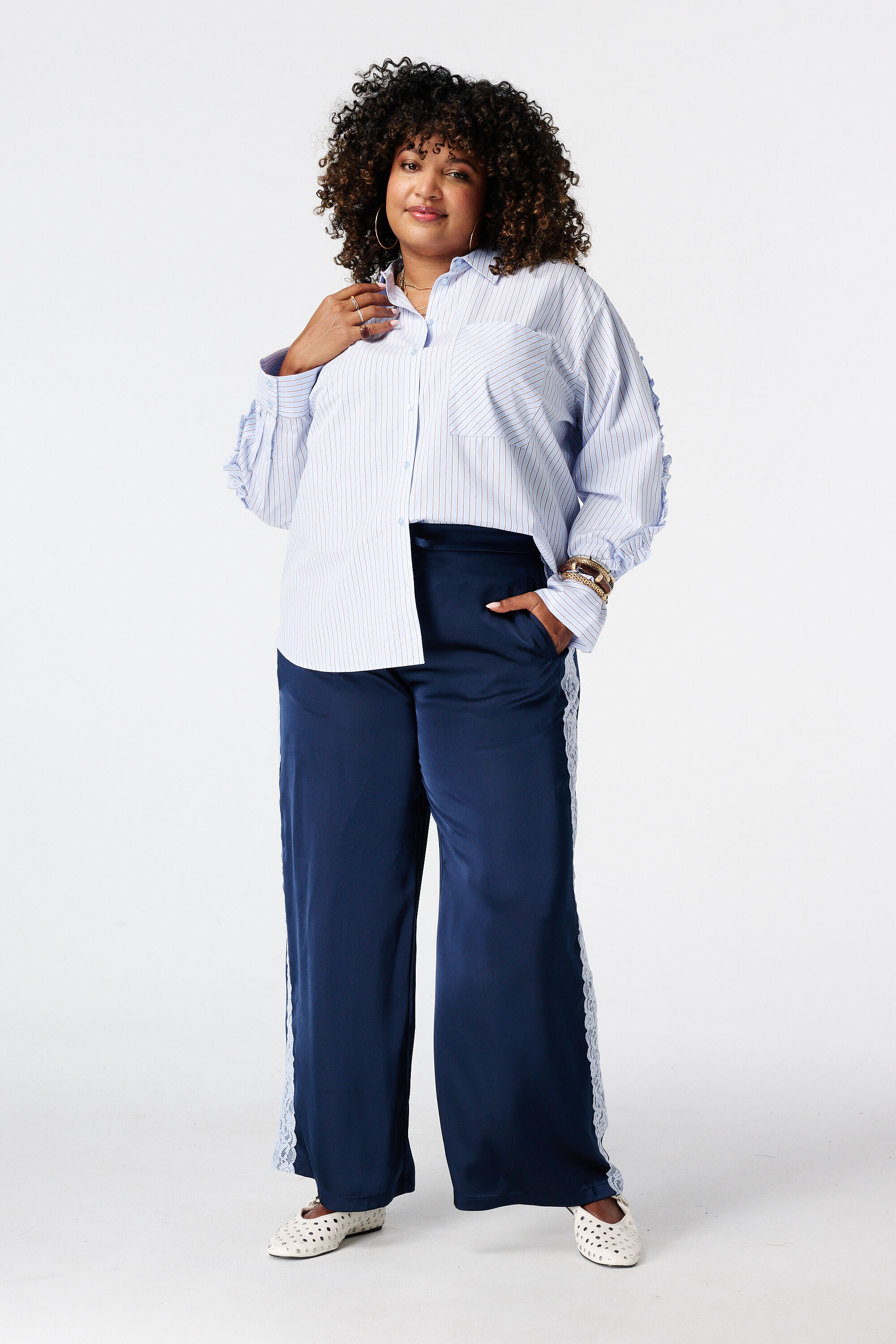Gestreepte blouse met volants image number 5