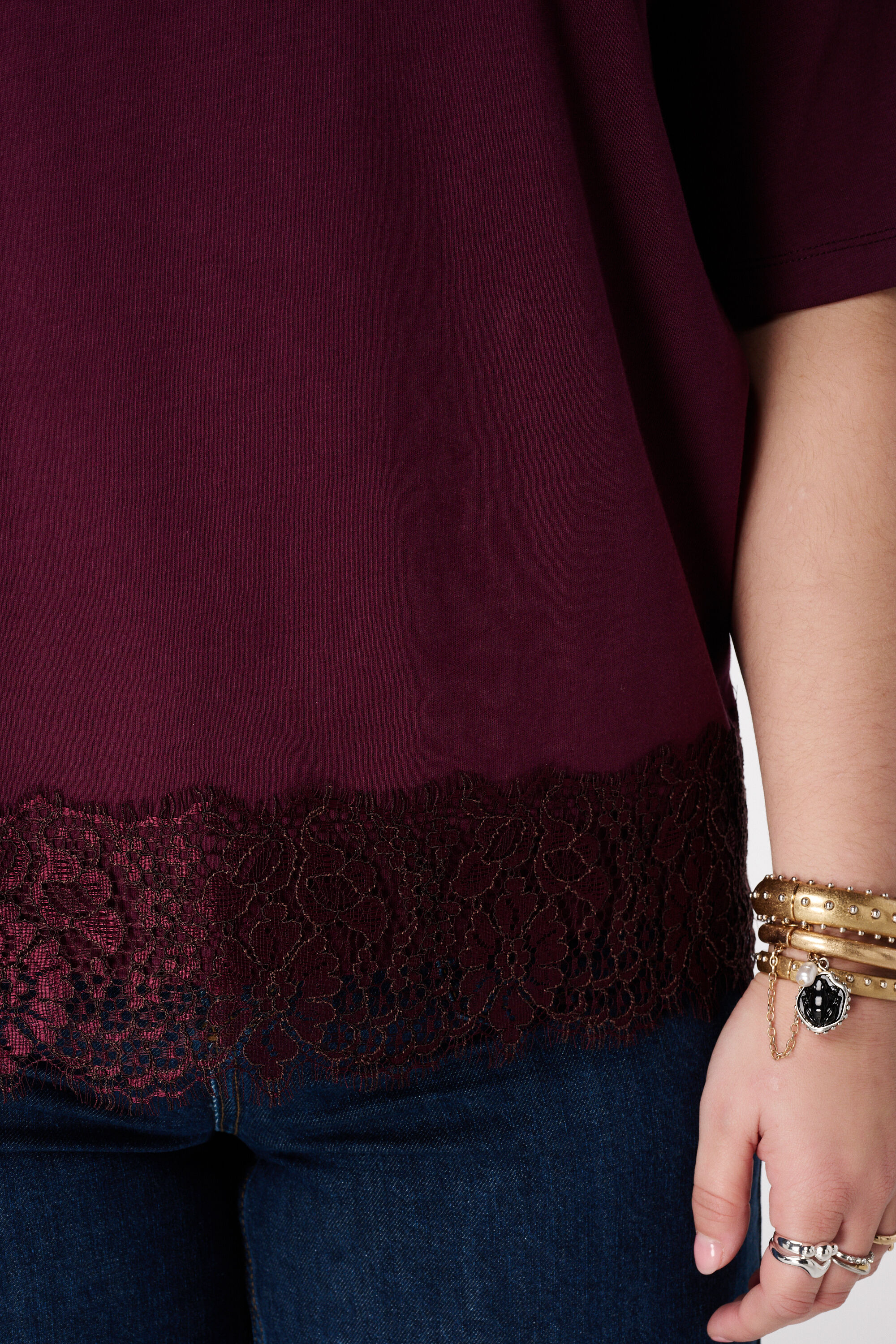 Oversized t-shirt met kant image number 6