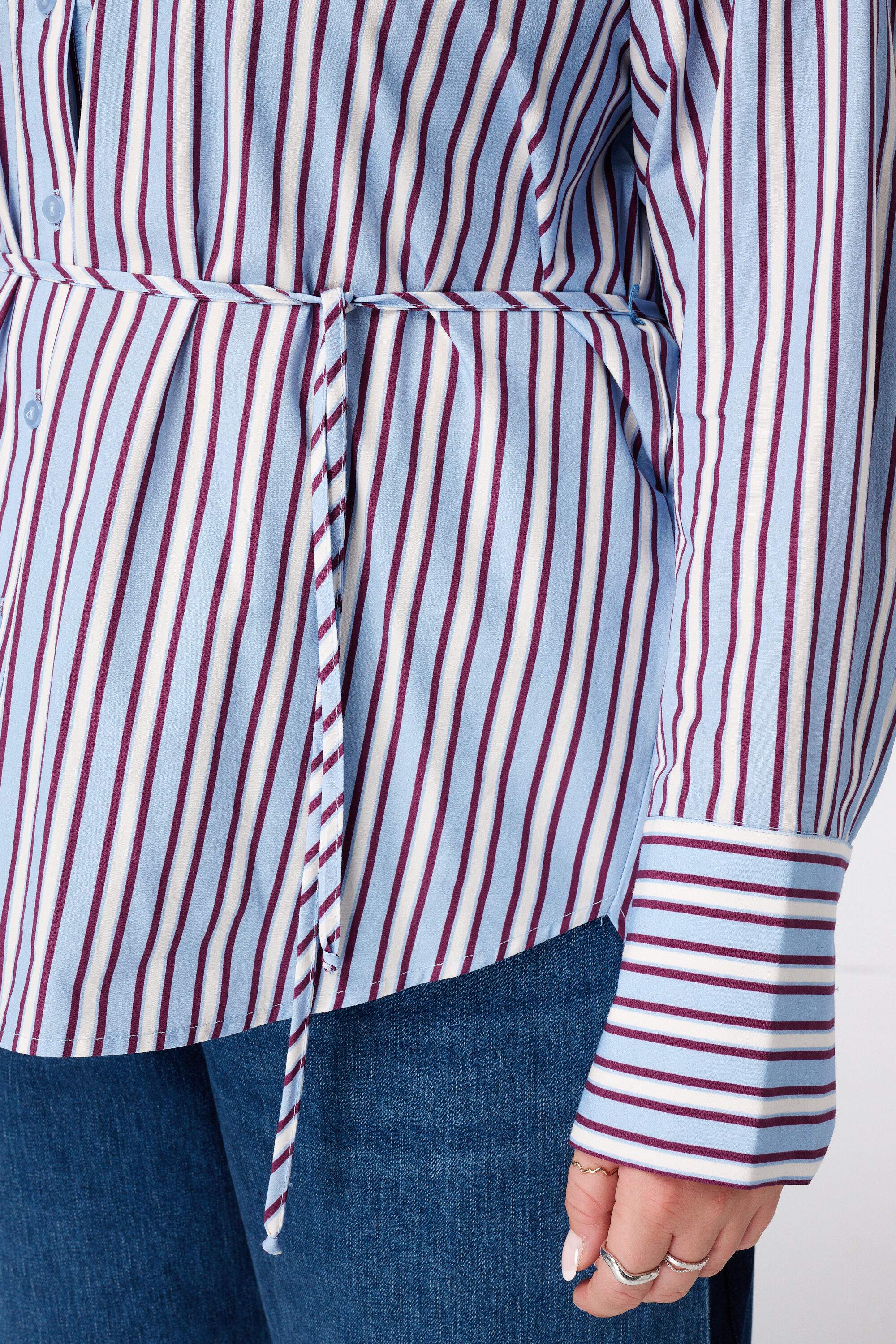 Lange gestreepte blouse met ceintuur image number 4