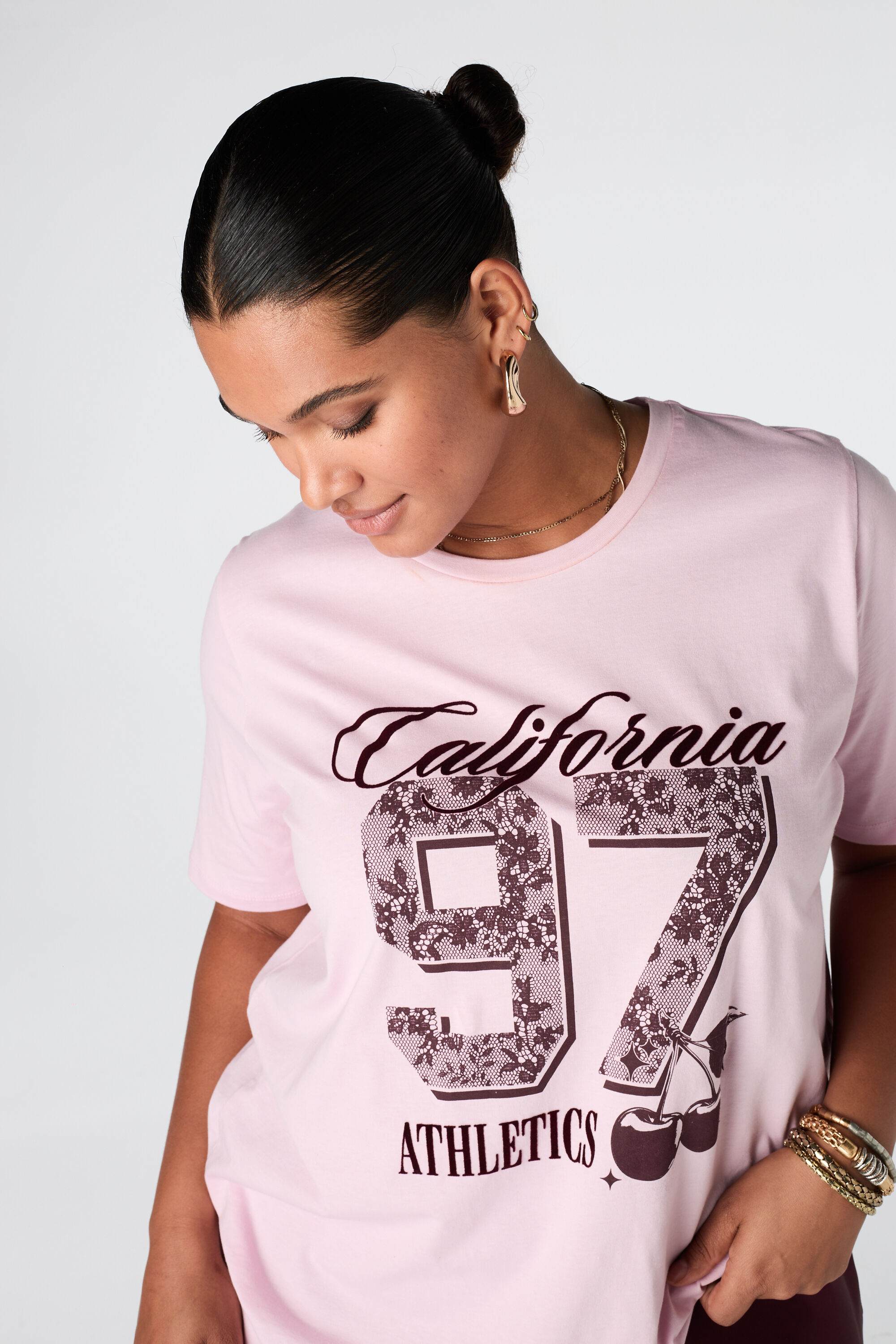 T-shirt met kanten artwork image number 4