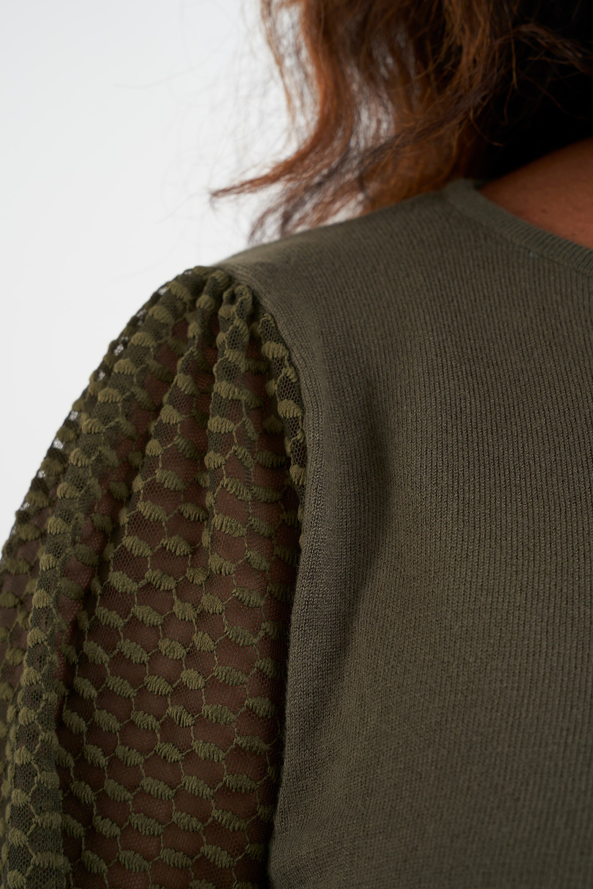 Lange trui met chiffon mouwen image number 5