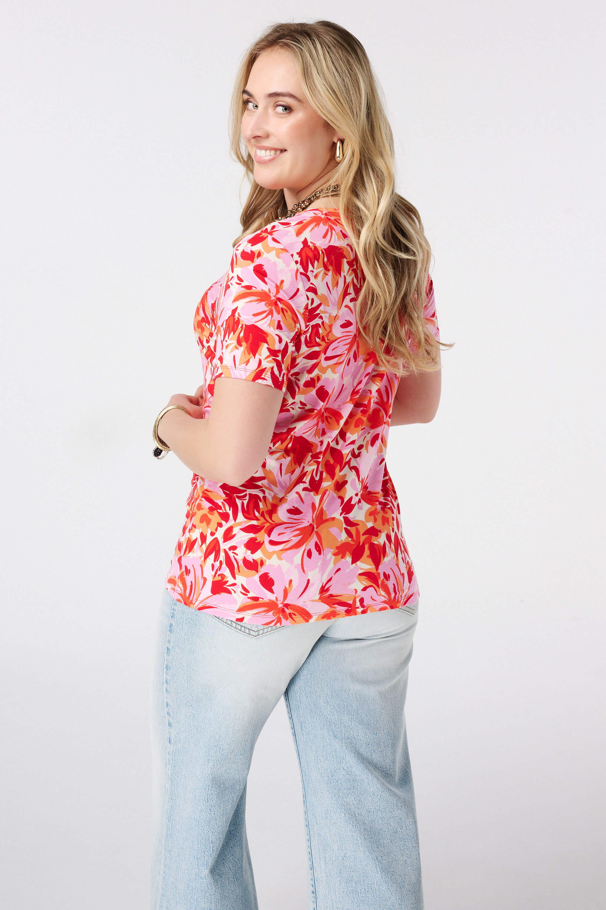 T-shirt met print en v-hals image number 3