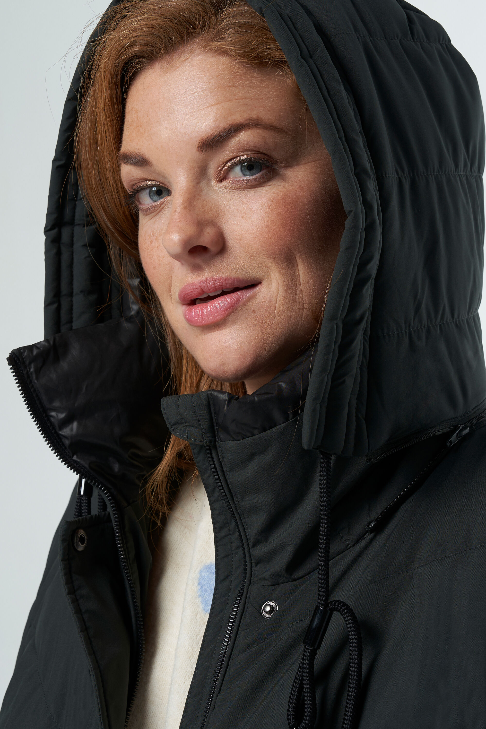 Gewatteerde jas met stiksels image number 4