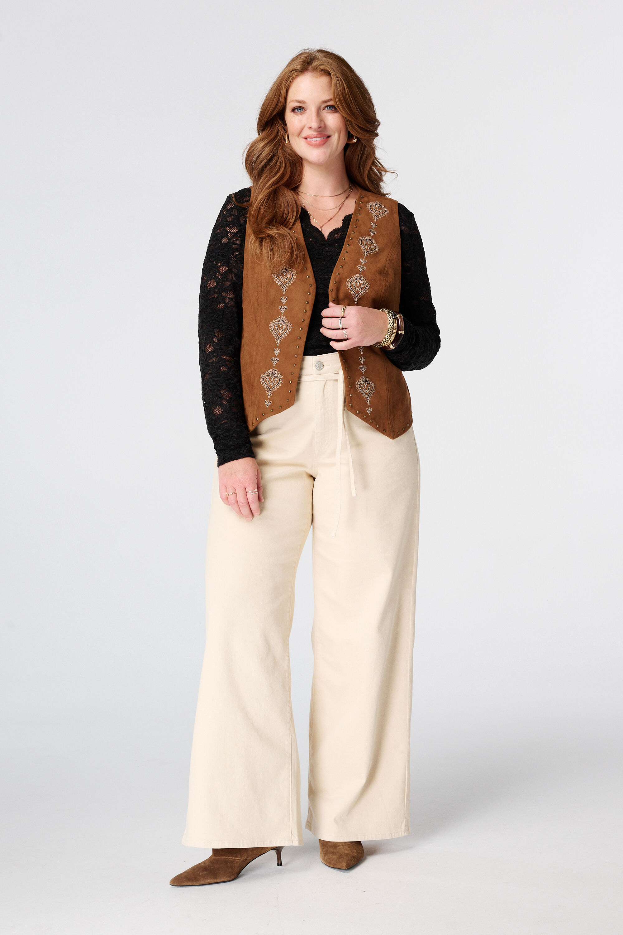 Gilet met embroidery en studs image number 5