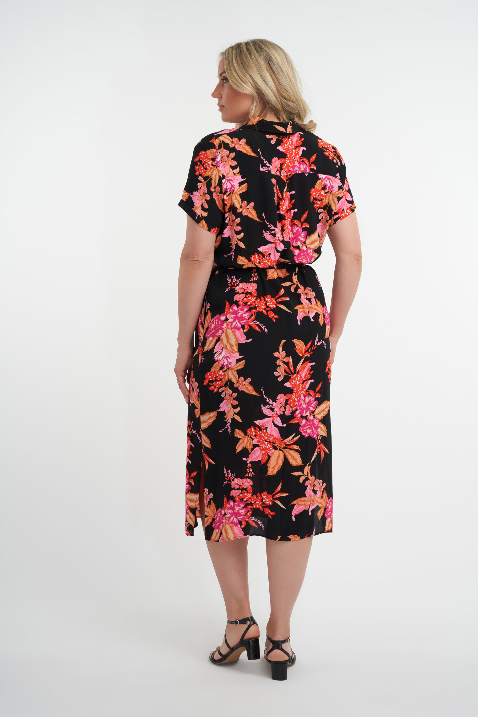 Jurk hot sale met strikceintuur
