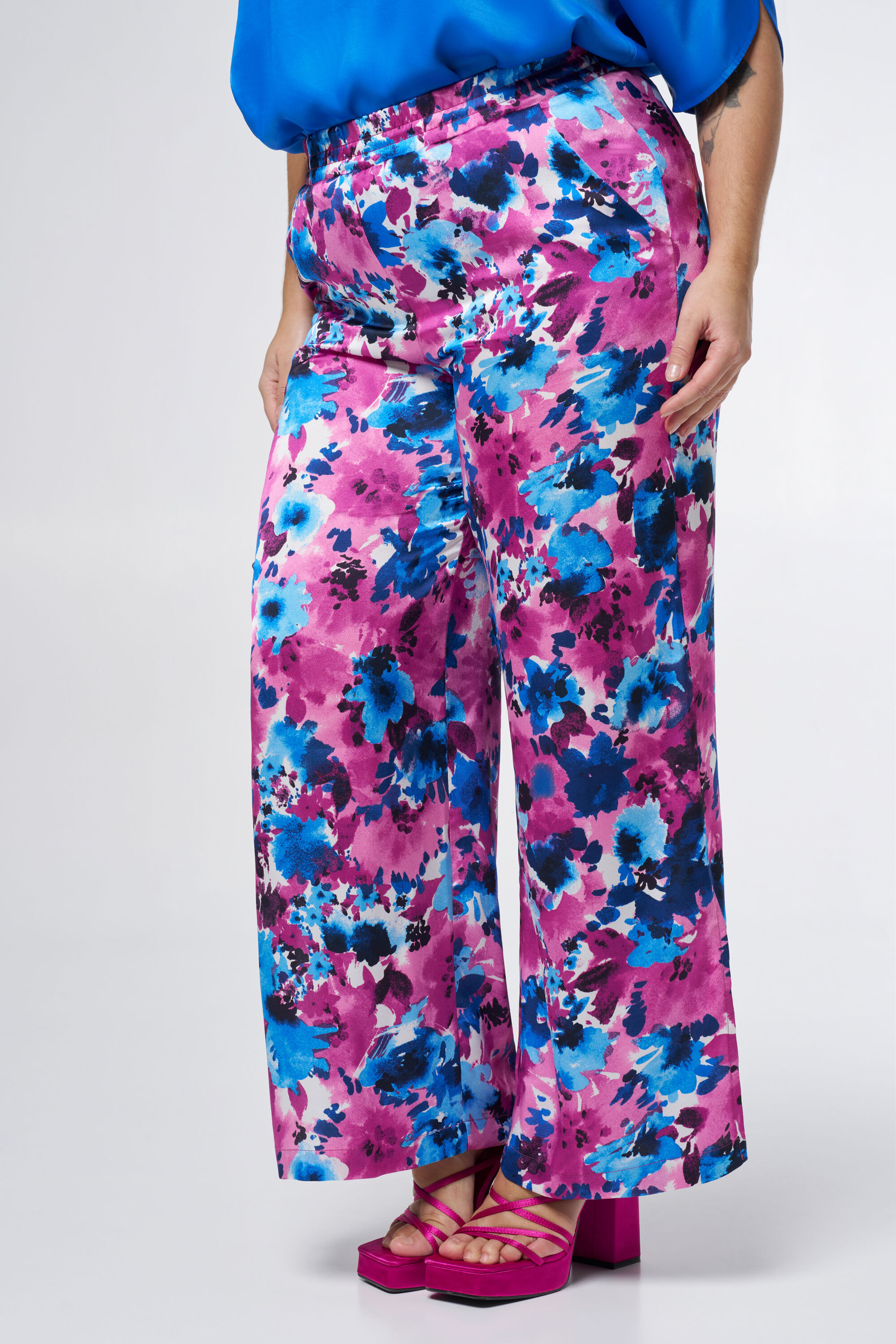 Broek met bloemenprint image number 5