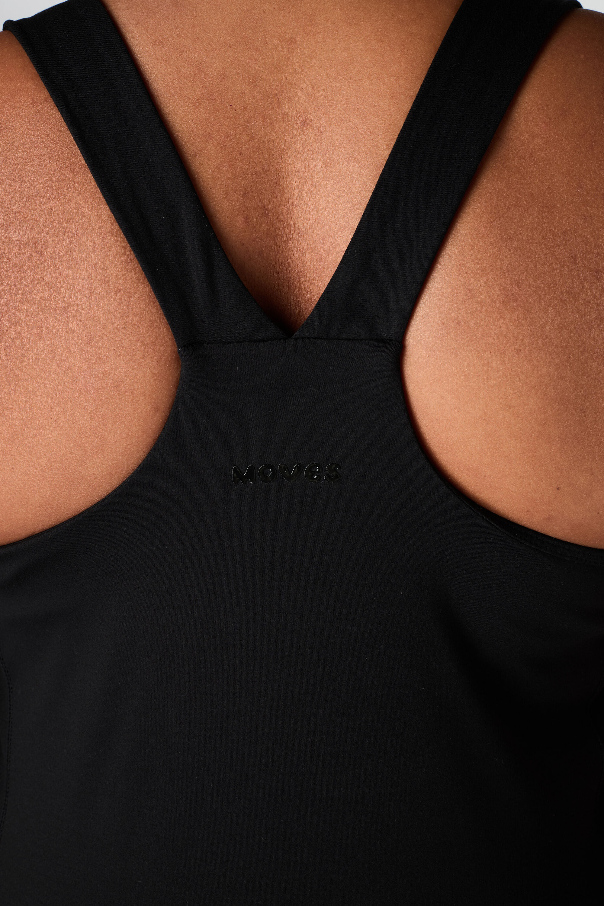 Sport singlet met ingebouwde bh image number 6