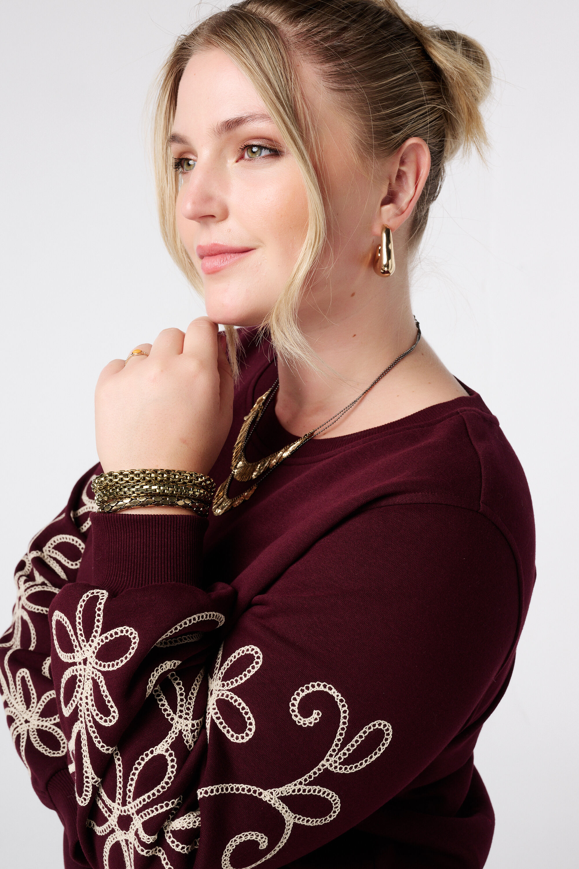 Sweater met broderie details image number 4