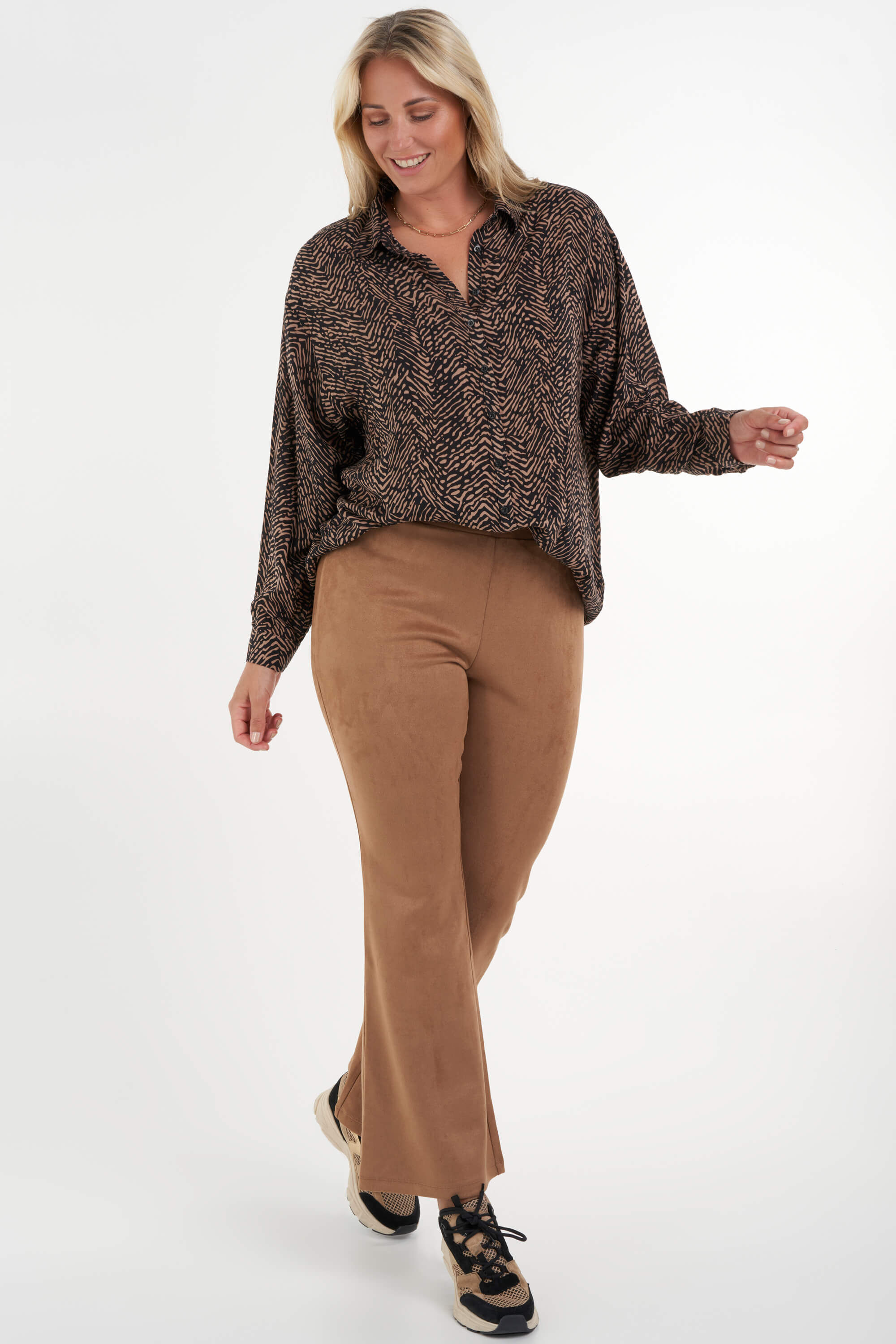 Suede flared legging image number 3