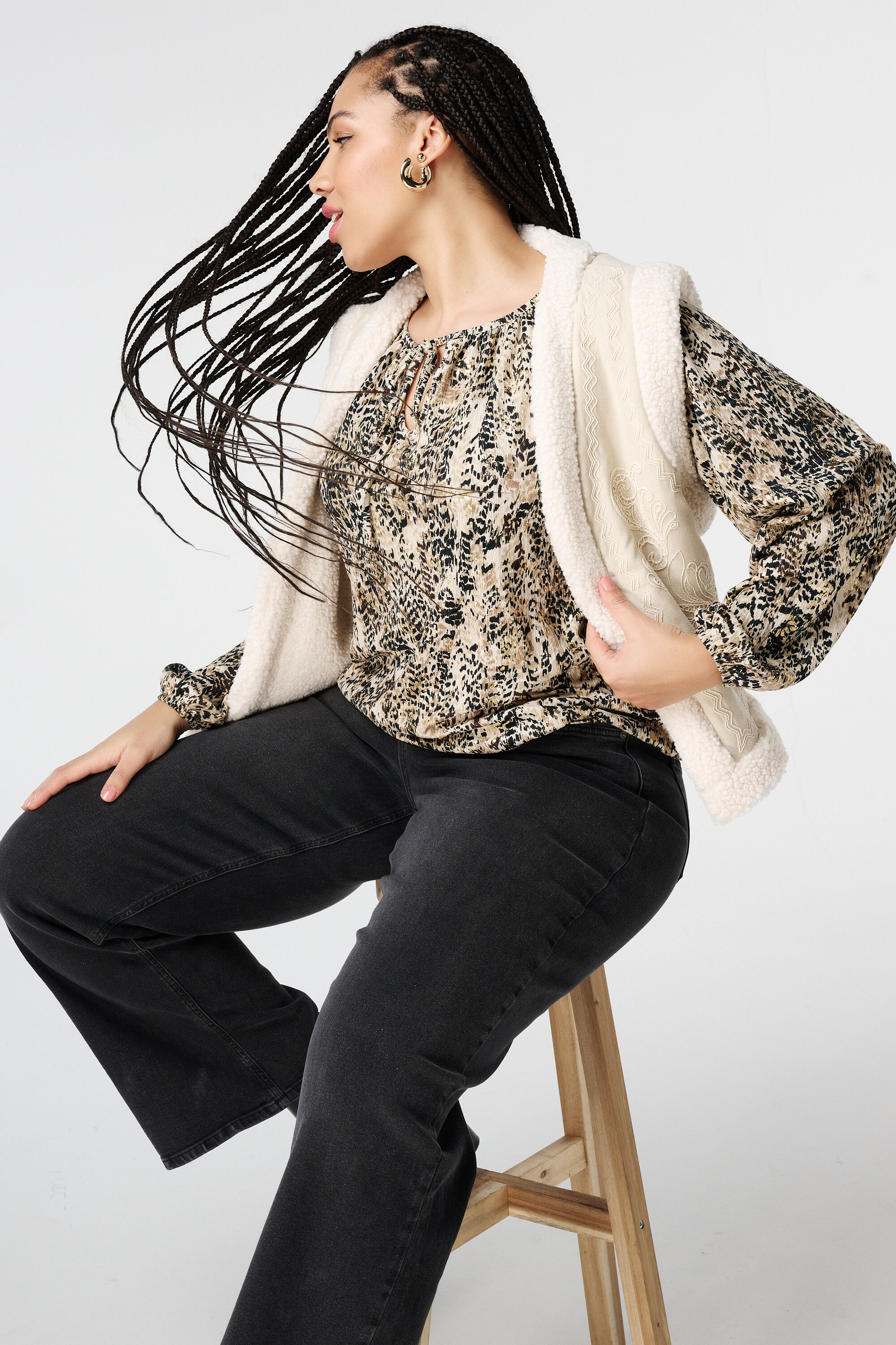 Top met metallic details image number 6