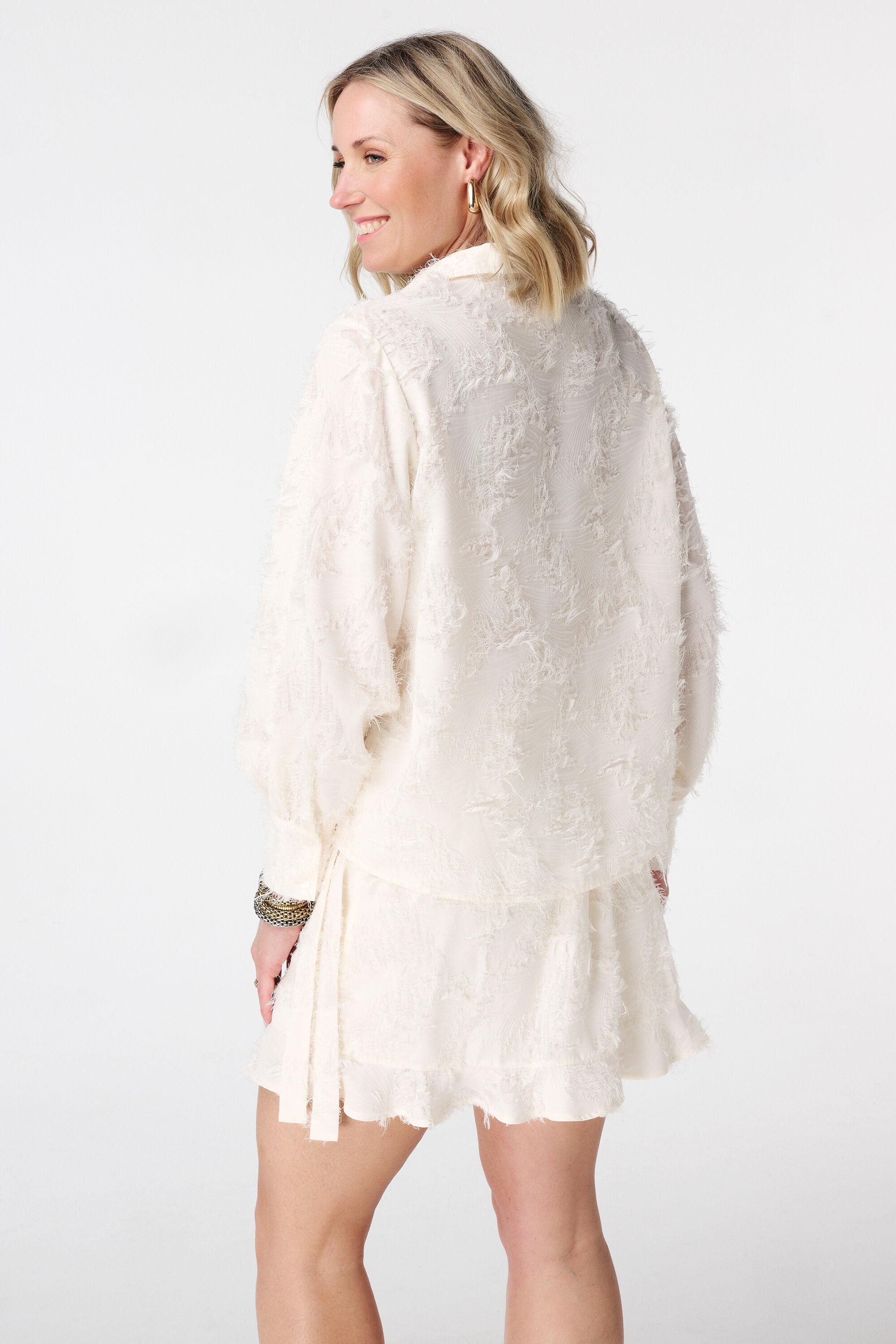 Fluffy blouse image number 3
