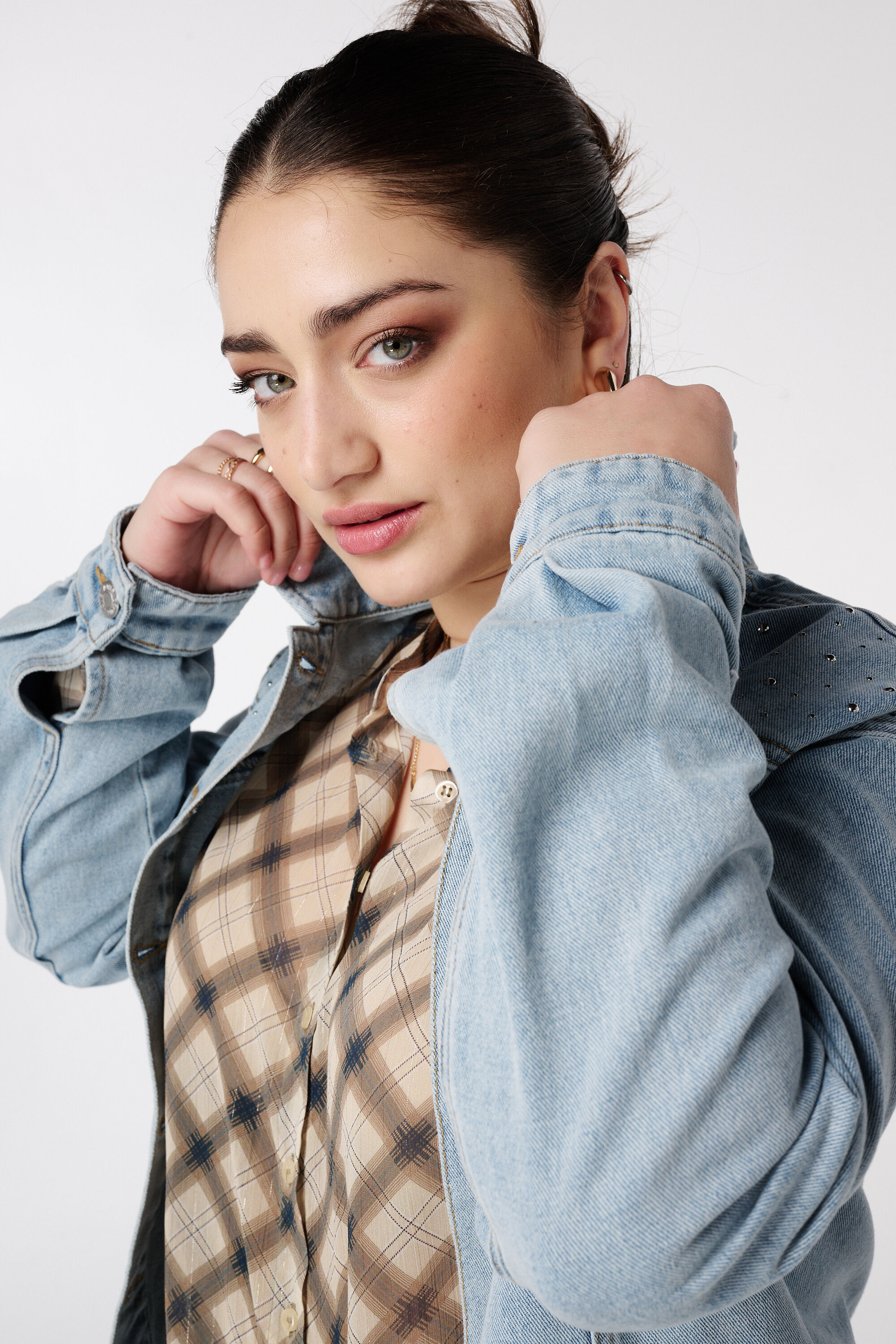 Spijkerjasje met studs image number 4