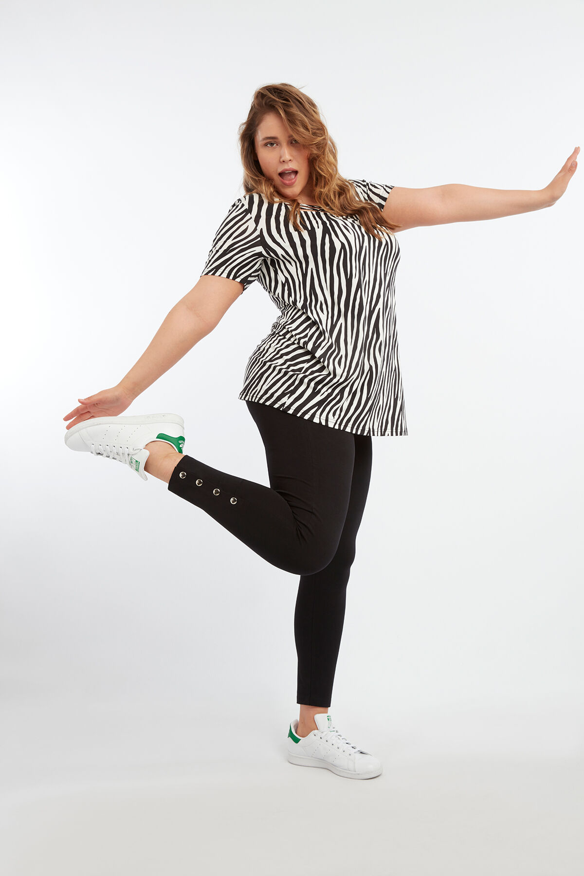 Legging met knoop detail image number 4