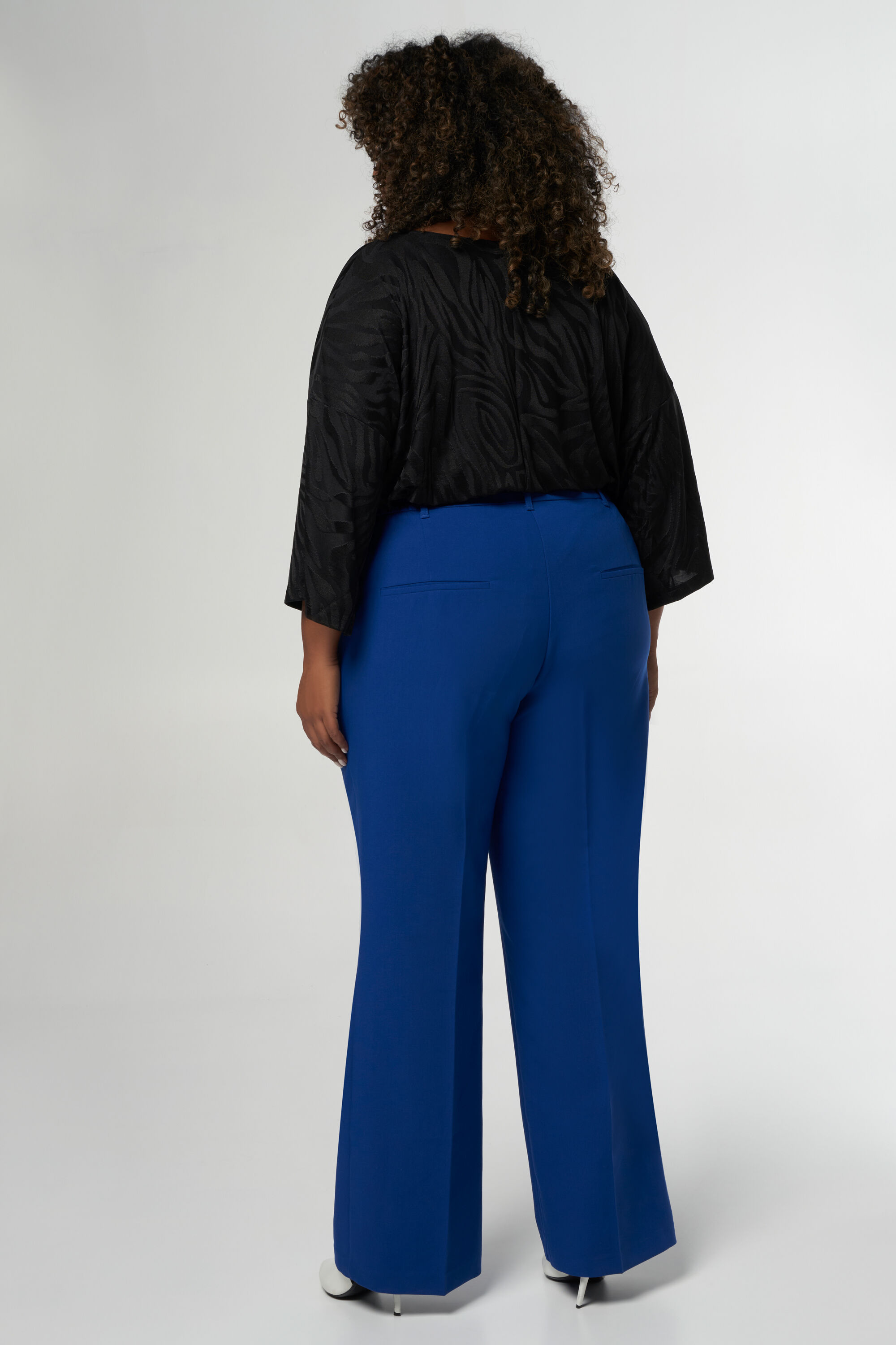 Rechtvallende pantalon image number 3