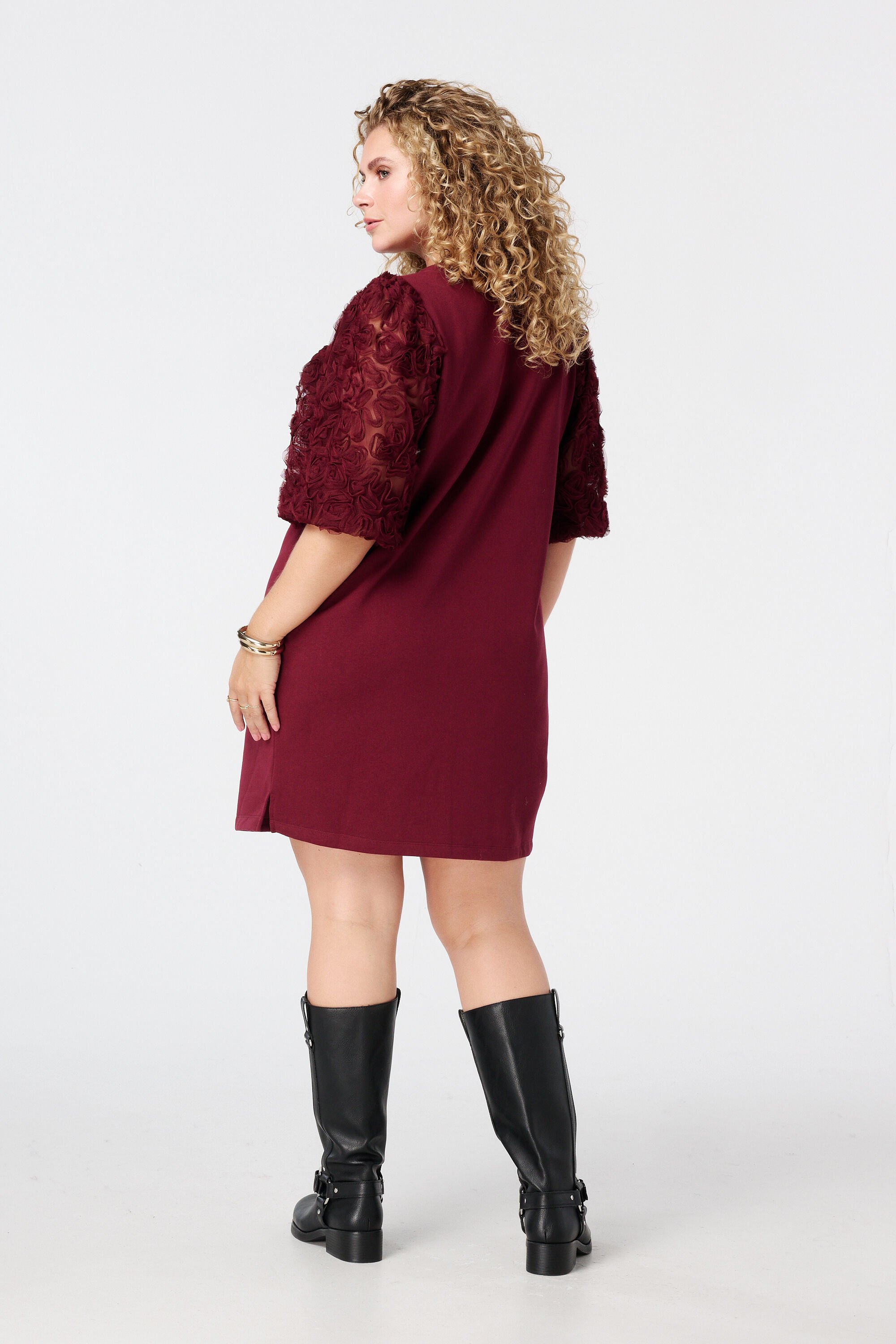 Sweater dress met doorschijnende mouwen en opdruk image number 3