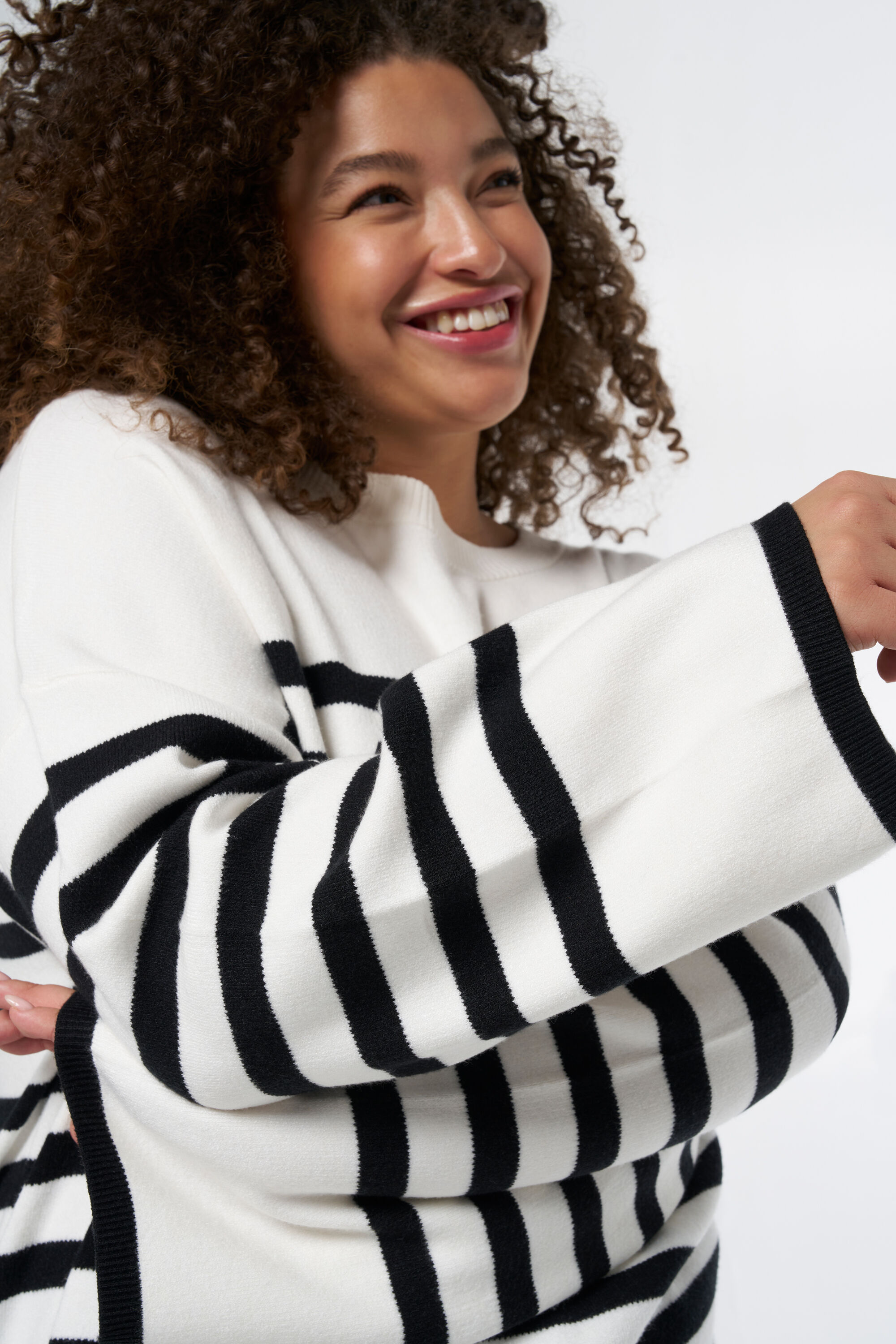 Gebreide trui met strepen image number 4