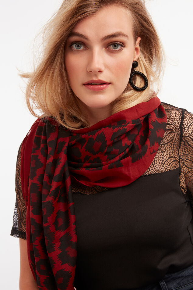 Sjaal met luipaardprint image number 3