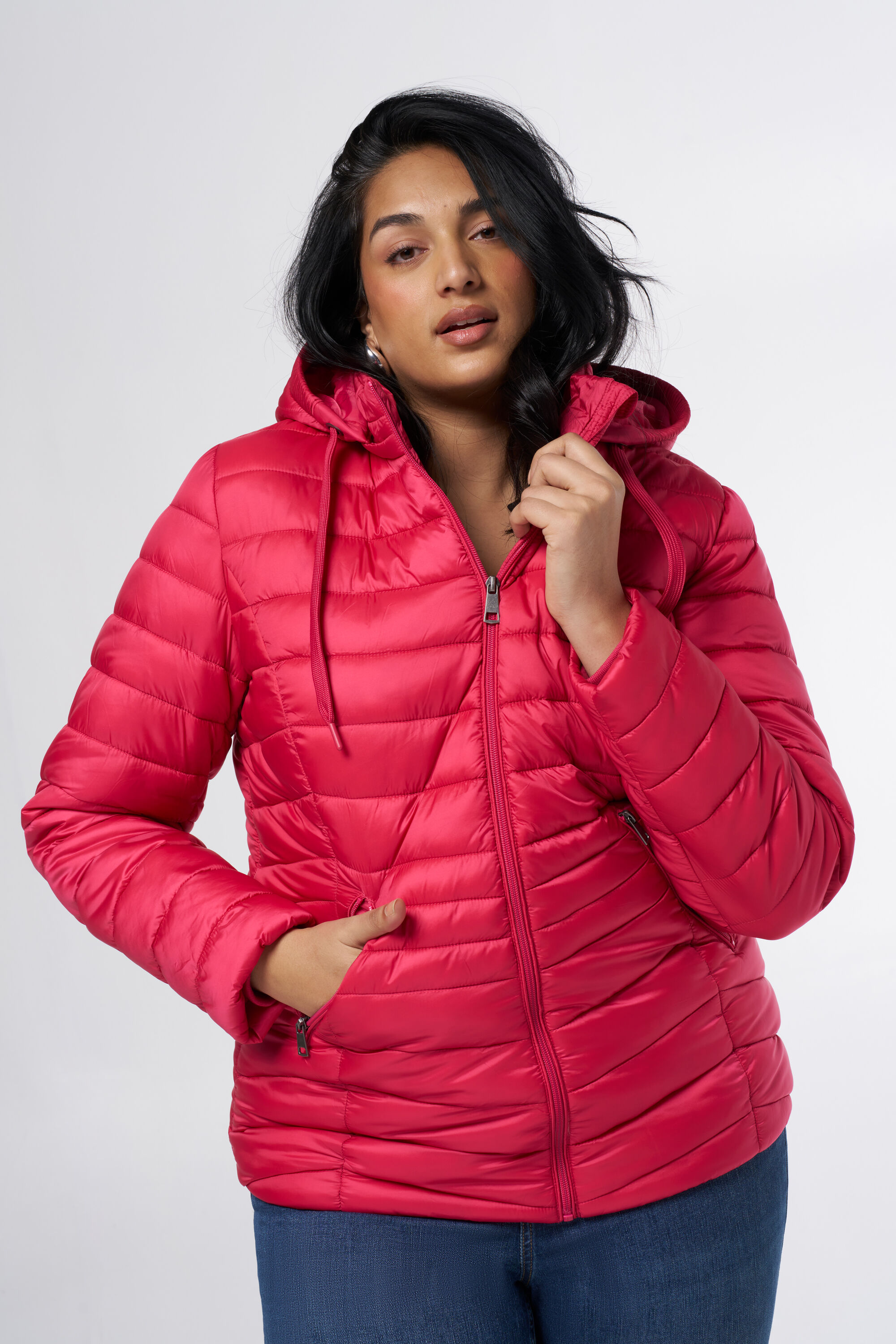 Gewatteerde jas met capuchon image number 5