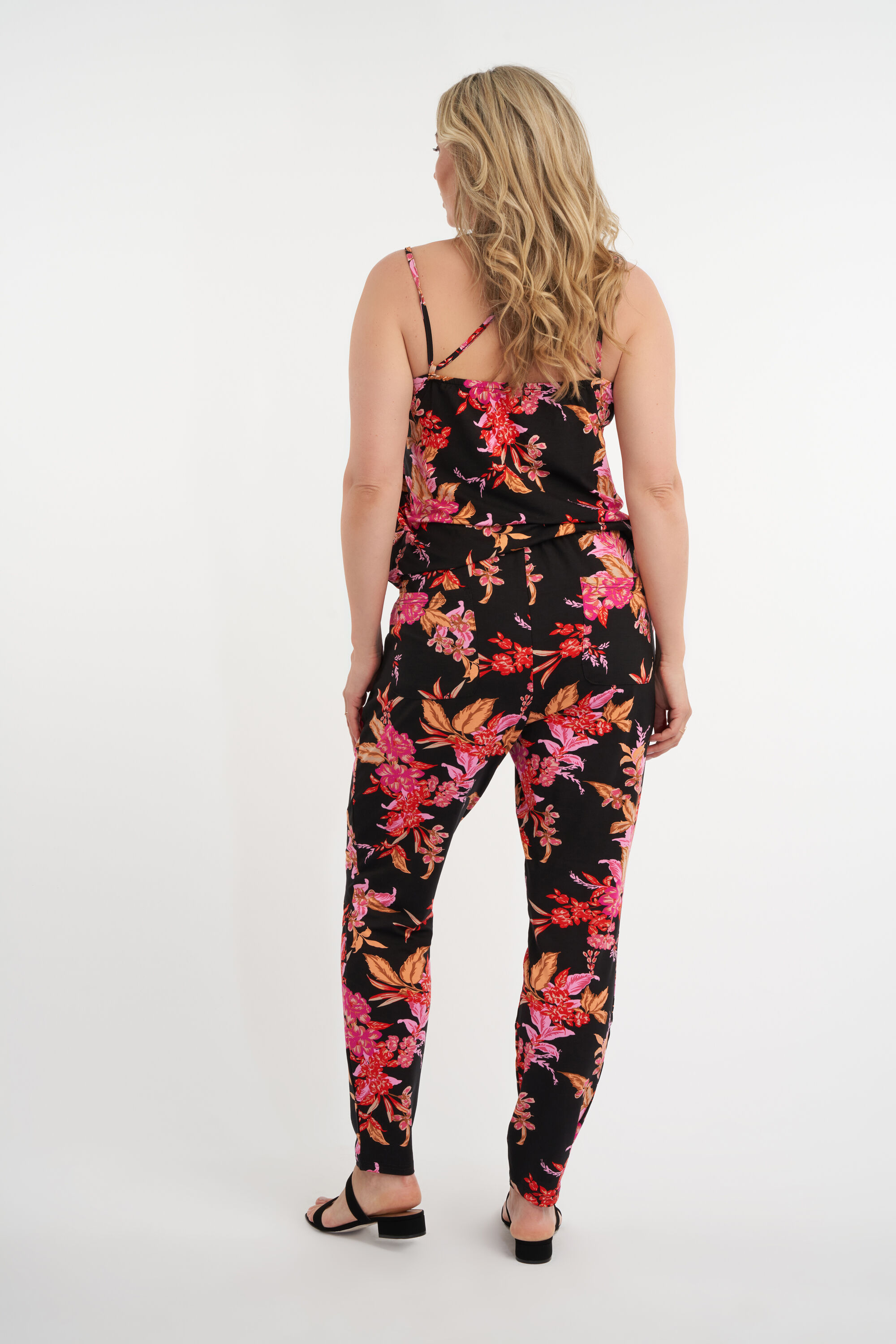 Losvallende broek image number 4